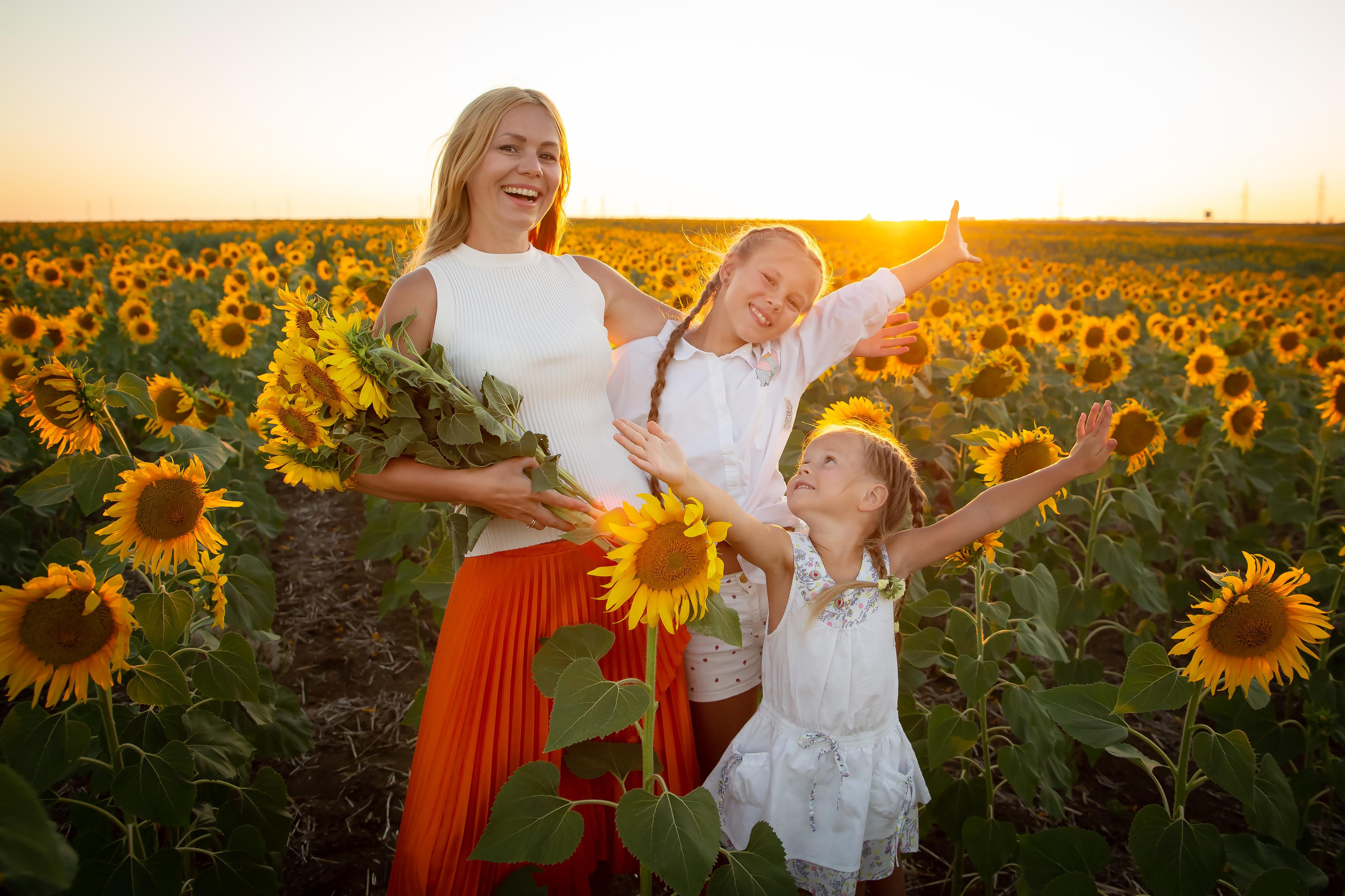 Фотосессия в цветущих полях. Фотограф в Феодосии Наталья Булгакова