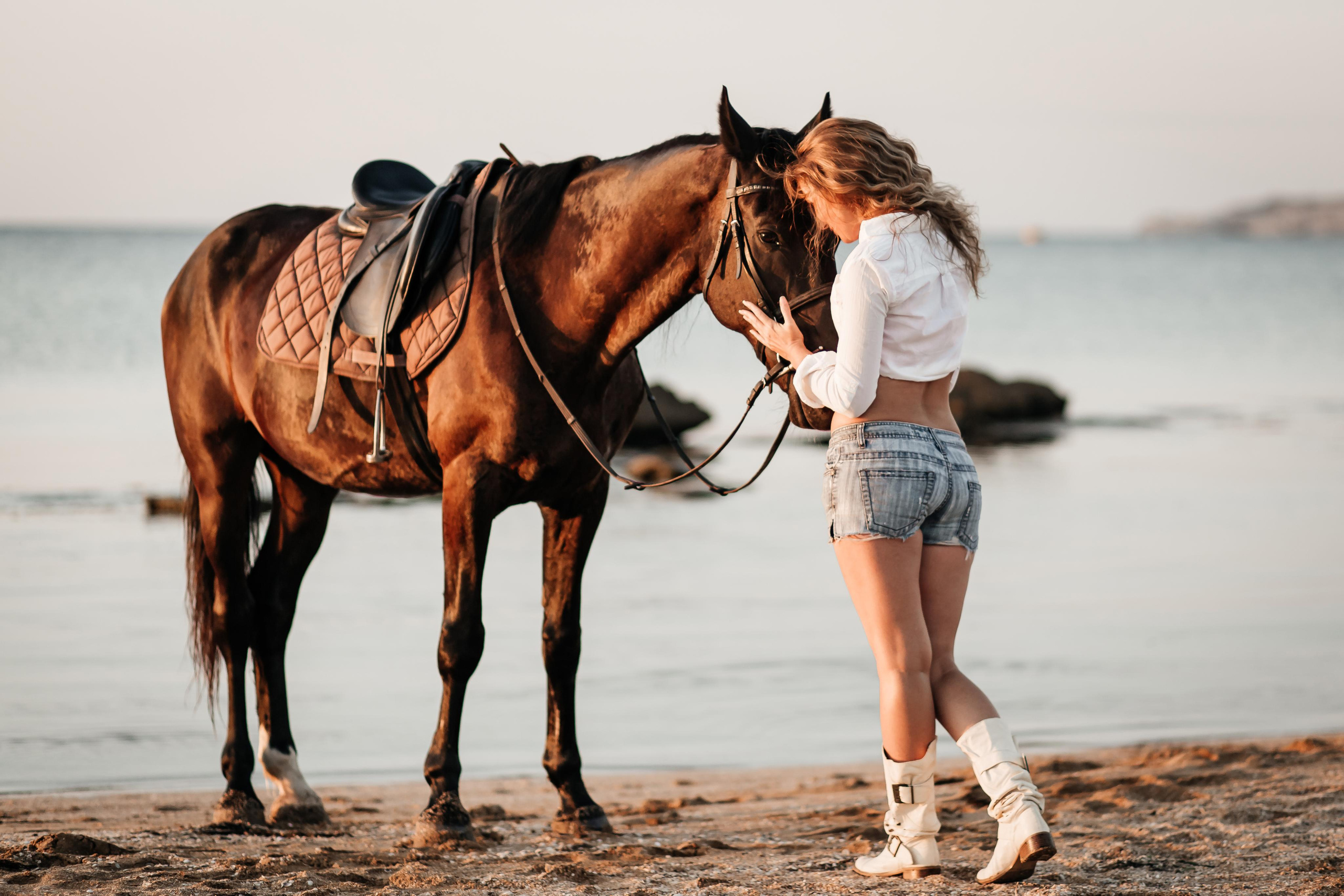 Фотосессия на море с лошадью. Фотограф в Феодосии Наталья Булгакова