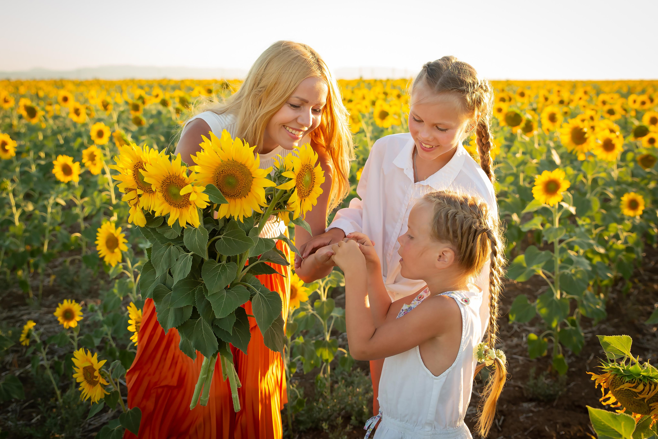 Фотосессия в цветущих полях. Фотограф в Феодосии Наталья Булгакова