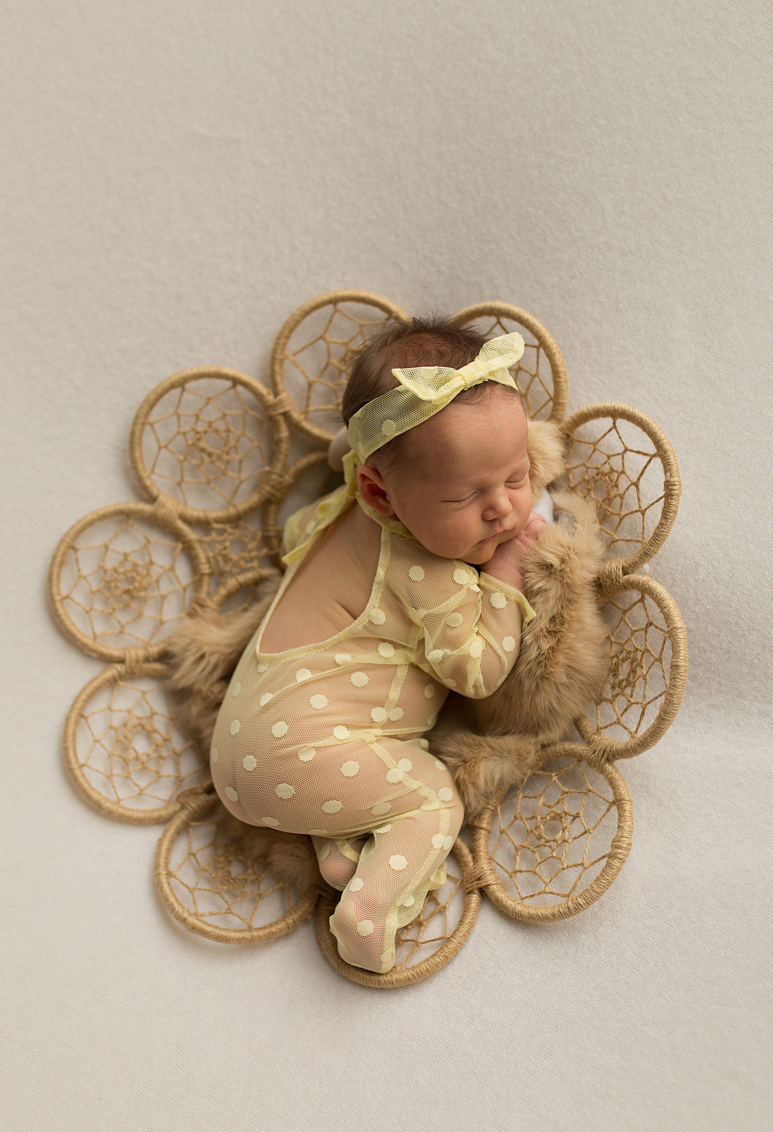 Фотосессия новорождённого. Фотограф новорождённых малышей и детский фотограф В Казани Лана Максим