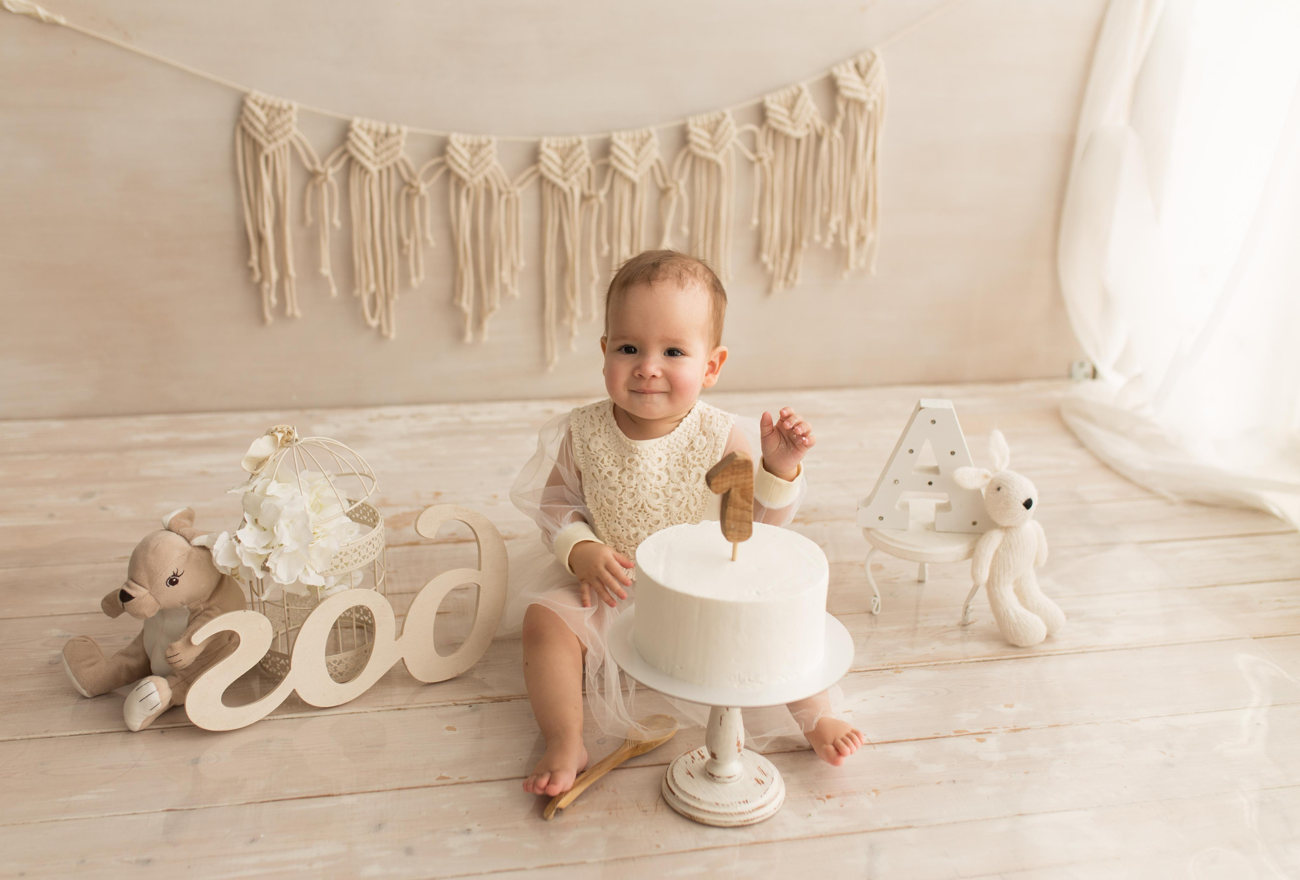 Фотосессия крушение торта в Казани. Фотограф новорождённых малышей и детский фотограф В Казани Лана Максим