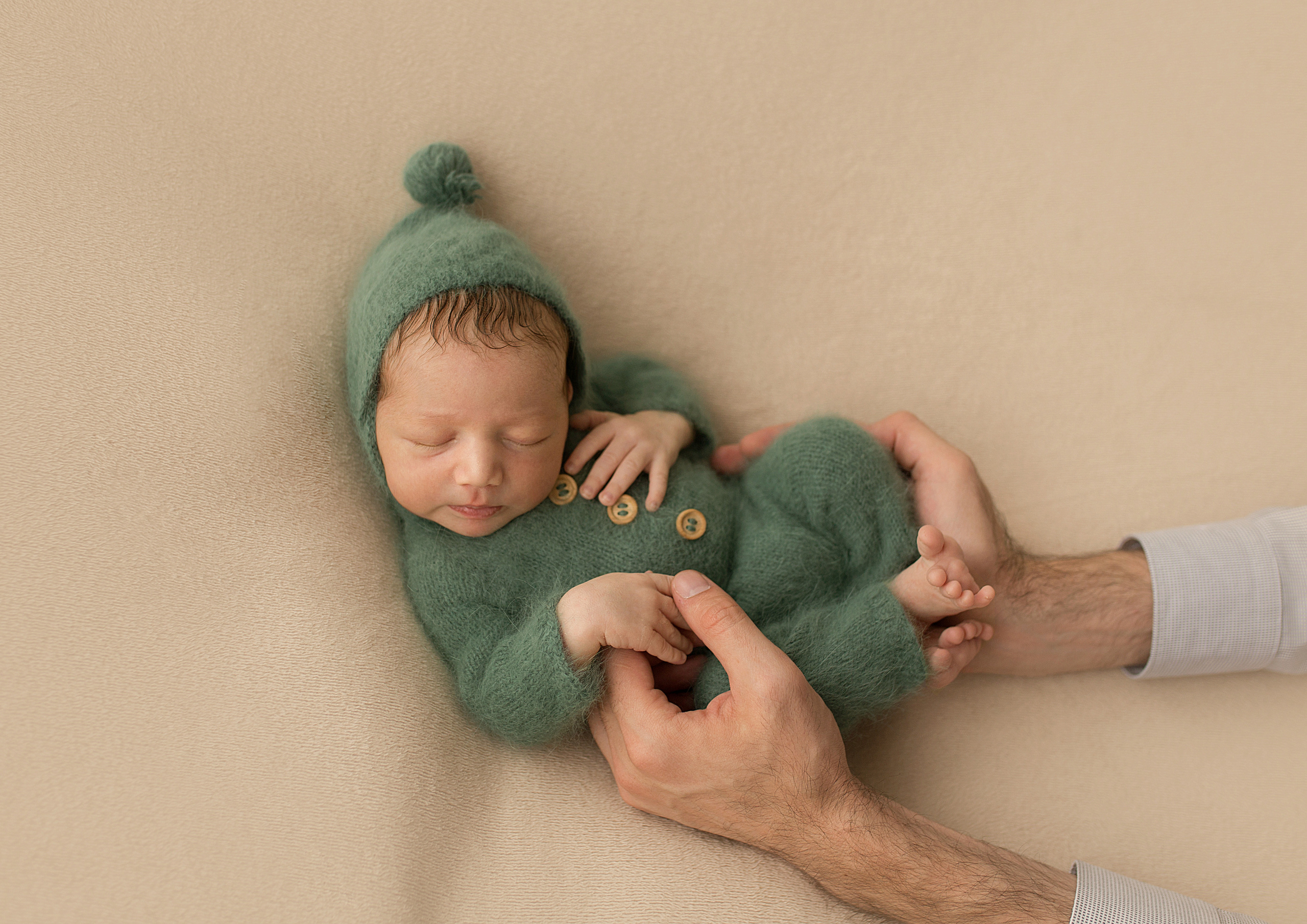 Фотосессия новорождённого. Фотограф новорождённых малышей и детский фотограф В Казани Лана Максим