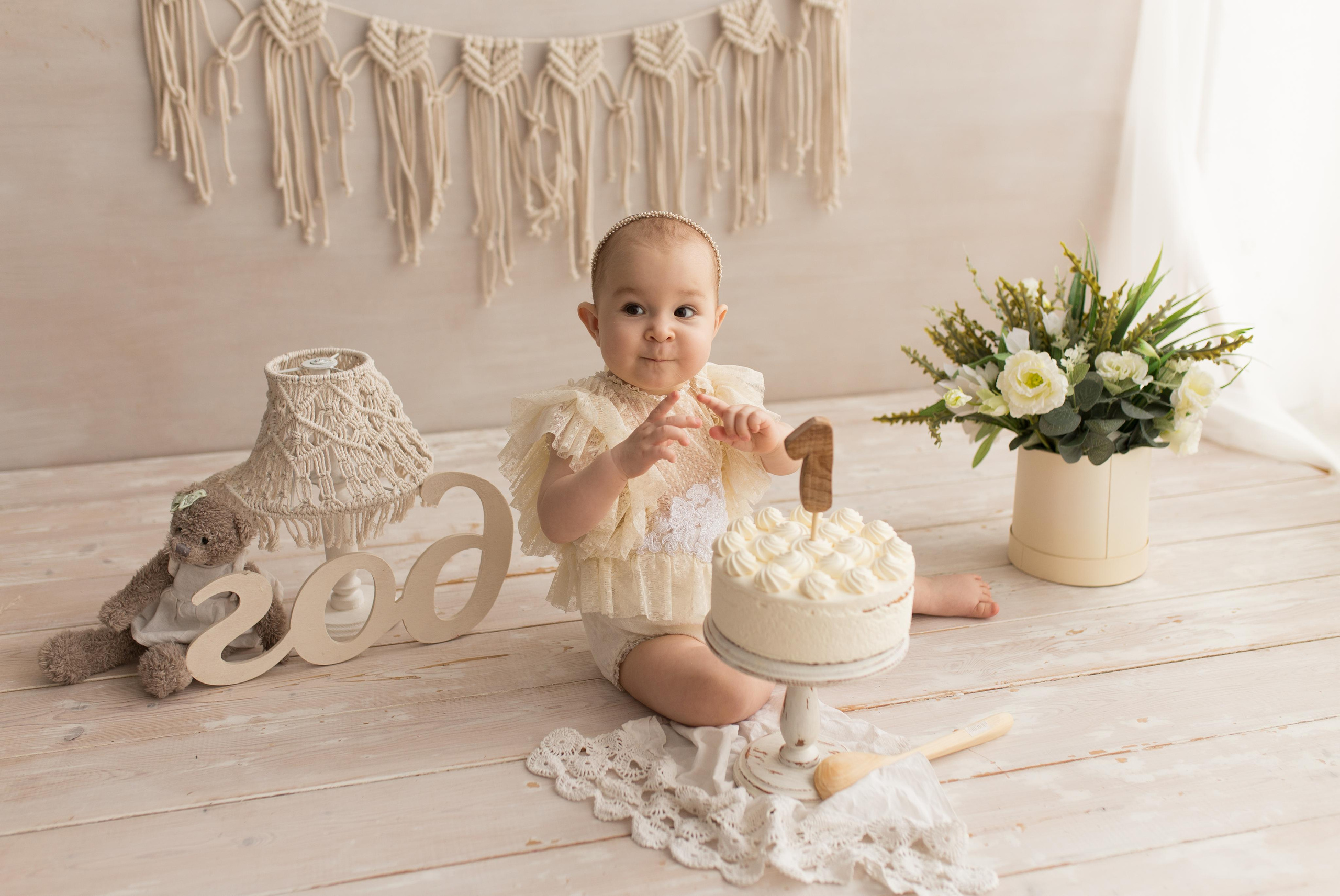 Фотосессия крушение торта в Казани. Фотограф новорождённых малышей и детский фотограф В Казани Лана Максим