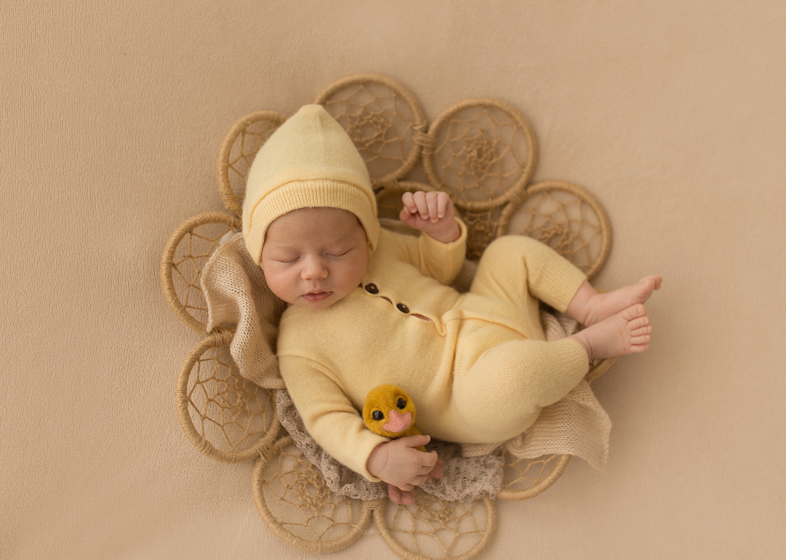 Фотосессия новорождённого. Фотограф новорождённых малышей и детский фотограф В Казани Лана Максим