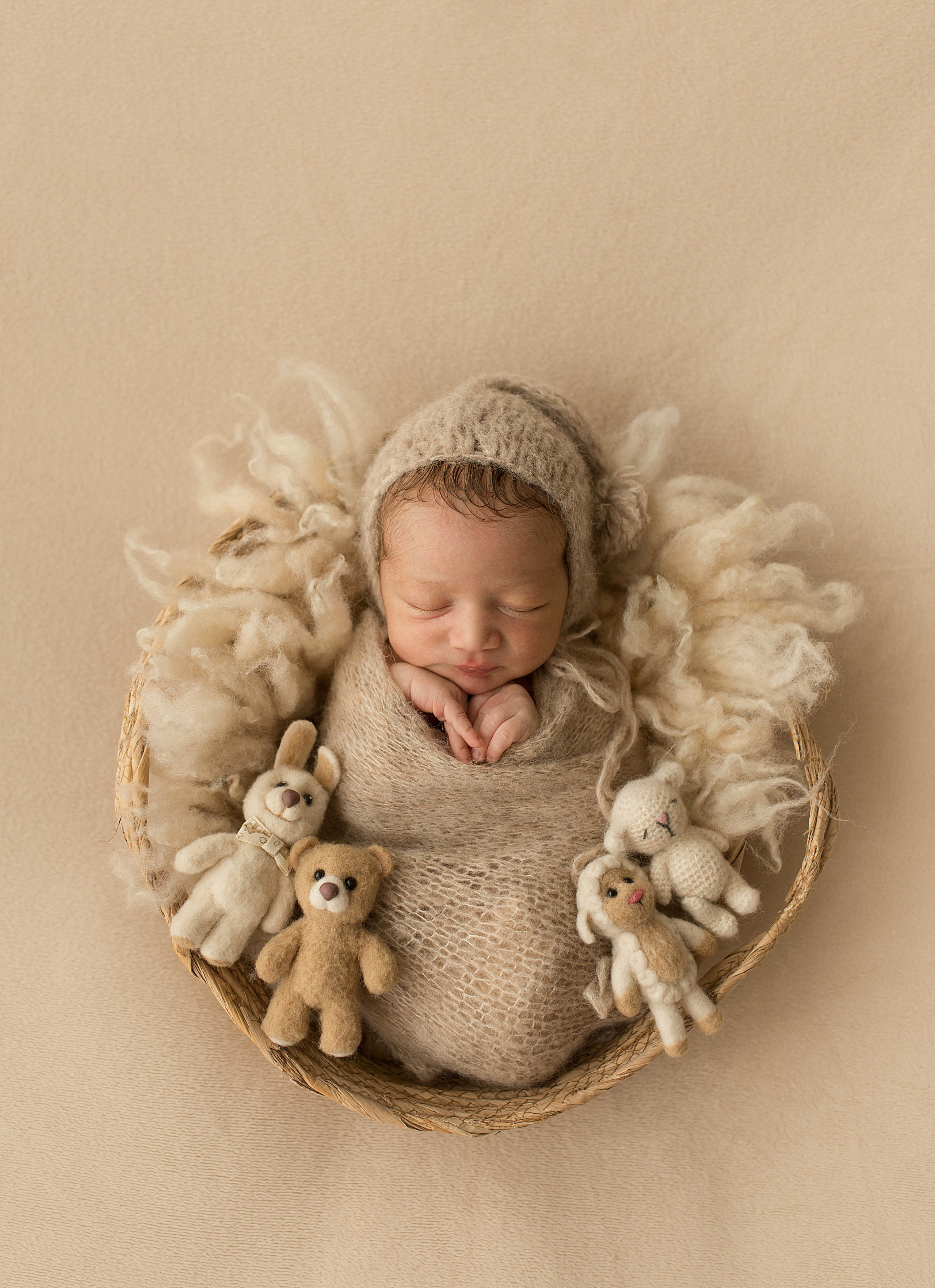 Фотосессия новорождённого. Фотограф новорождённых малышей и детский фотограф В Казани Лана Максим