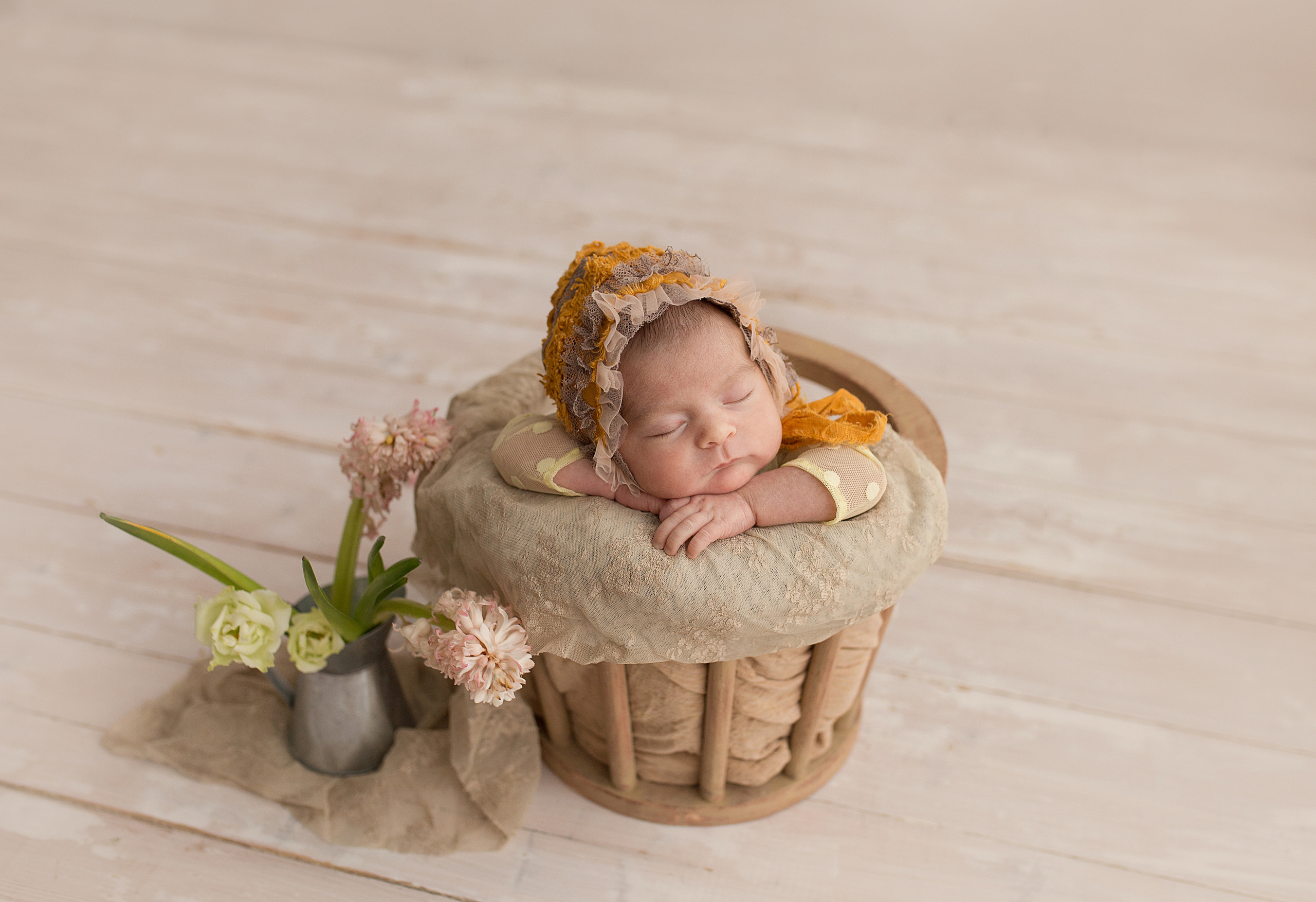 Фотосессия новорождённого. Фотограф новорождённых малышей и детский фотограф В Казани Лана Максим