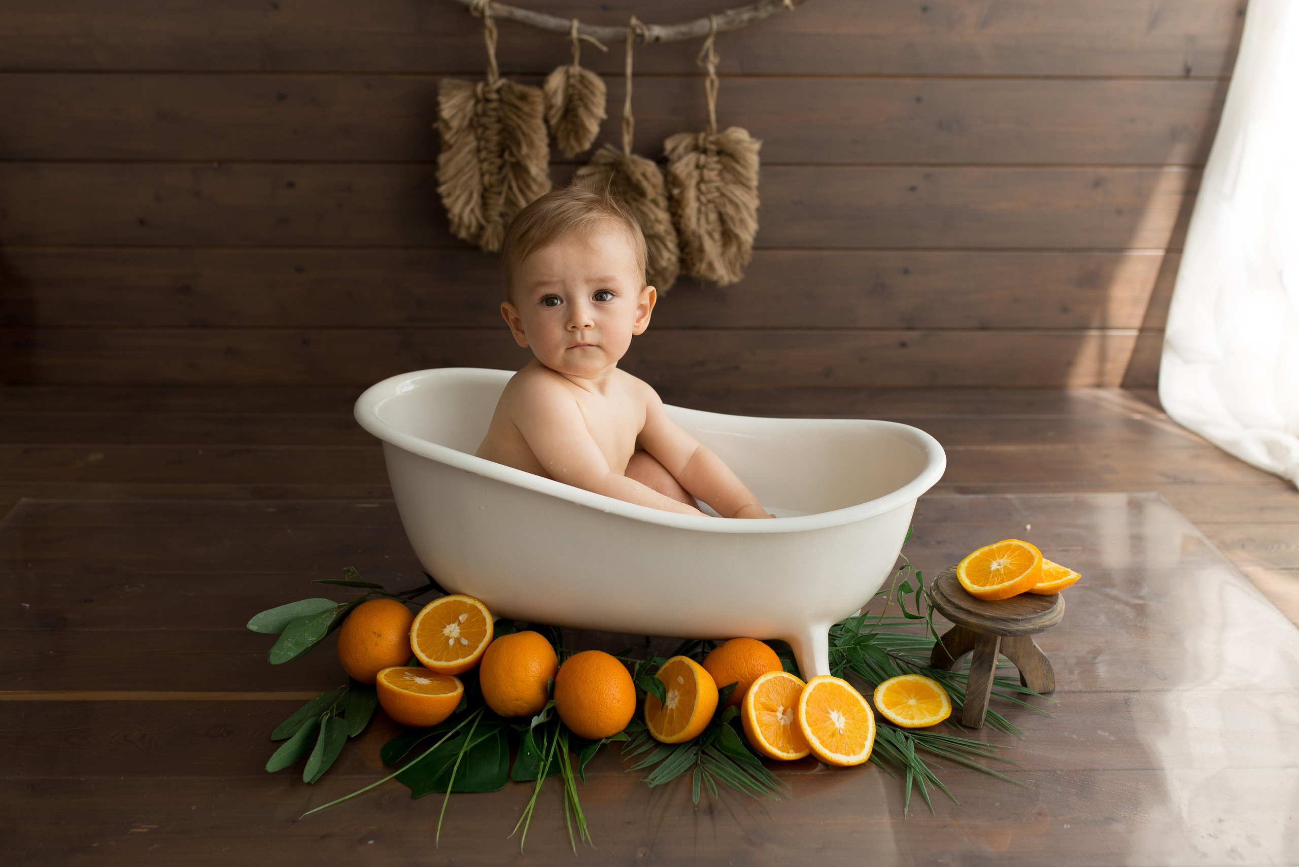 Фотосессия крушение торта в Казани. Фотограф новорождённых малышей и детский фотограф В Казани Лана Максим