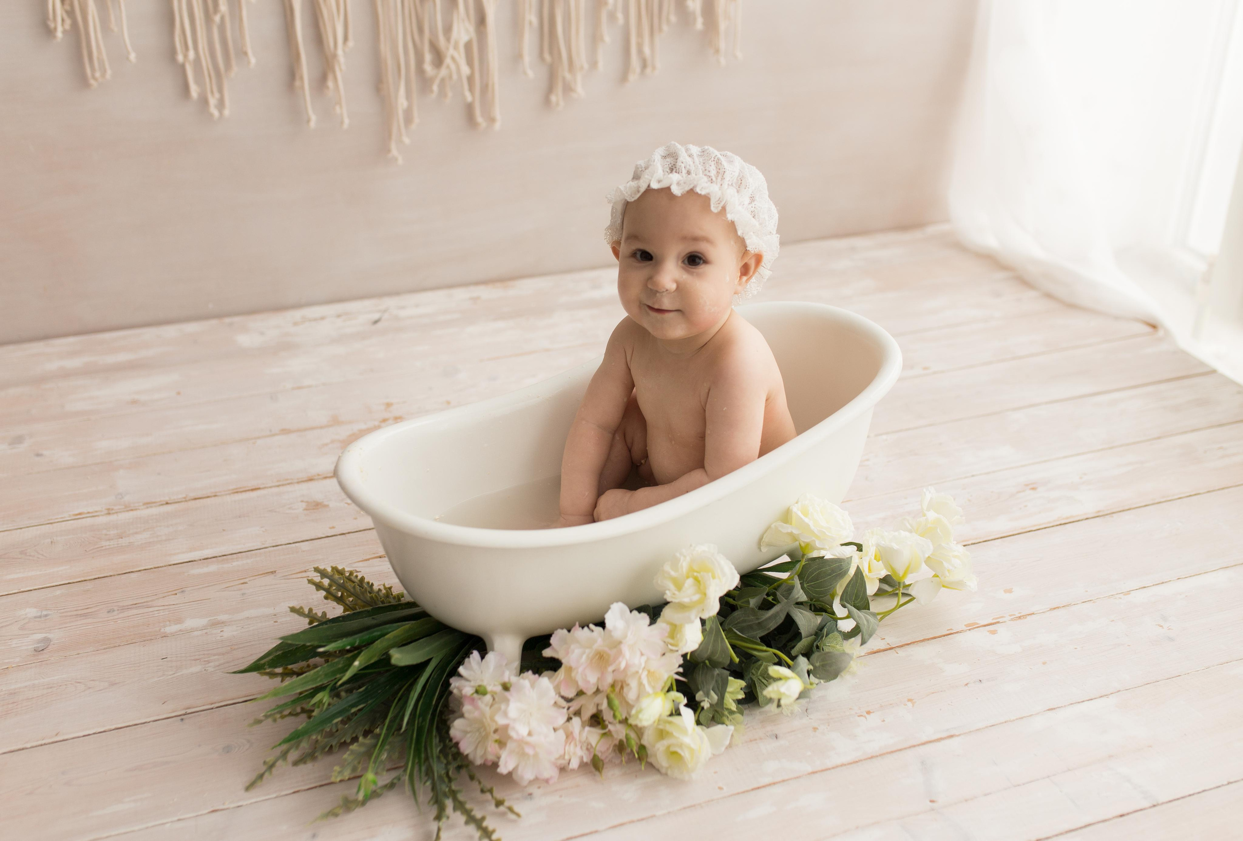 Фотосессия крушение торта в Казани. Фотограф новорождённых малышей и детский фотограф В Казани Лана Максим