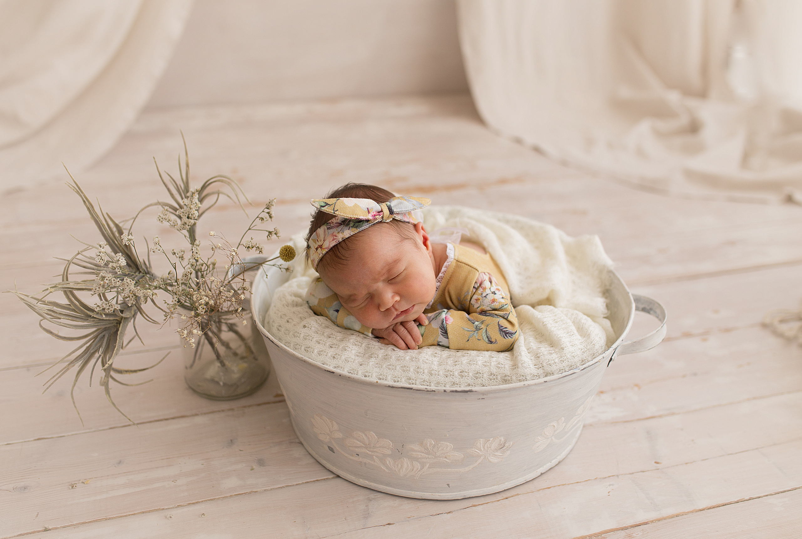 Фотосессия новорождённого. Фотограф новорождённых малышей и детский фотограф В Казани Лана Максим