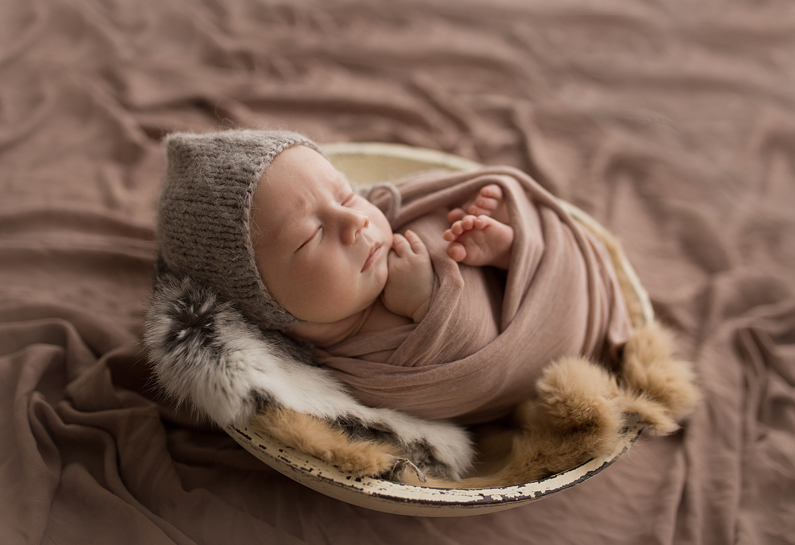 Фотосессия новорождённого. Фотограф новорождённых малышей и детский фотограф В Казани Лана Максим