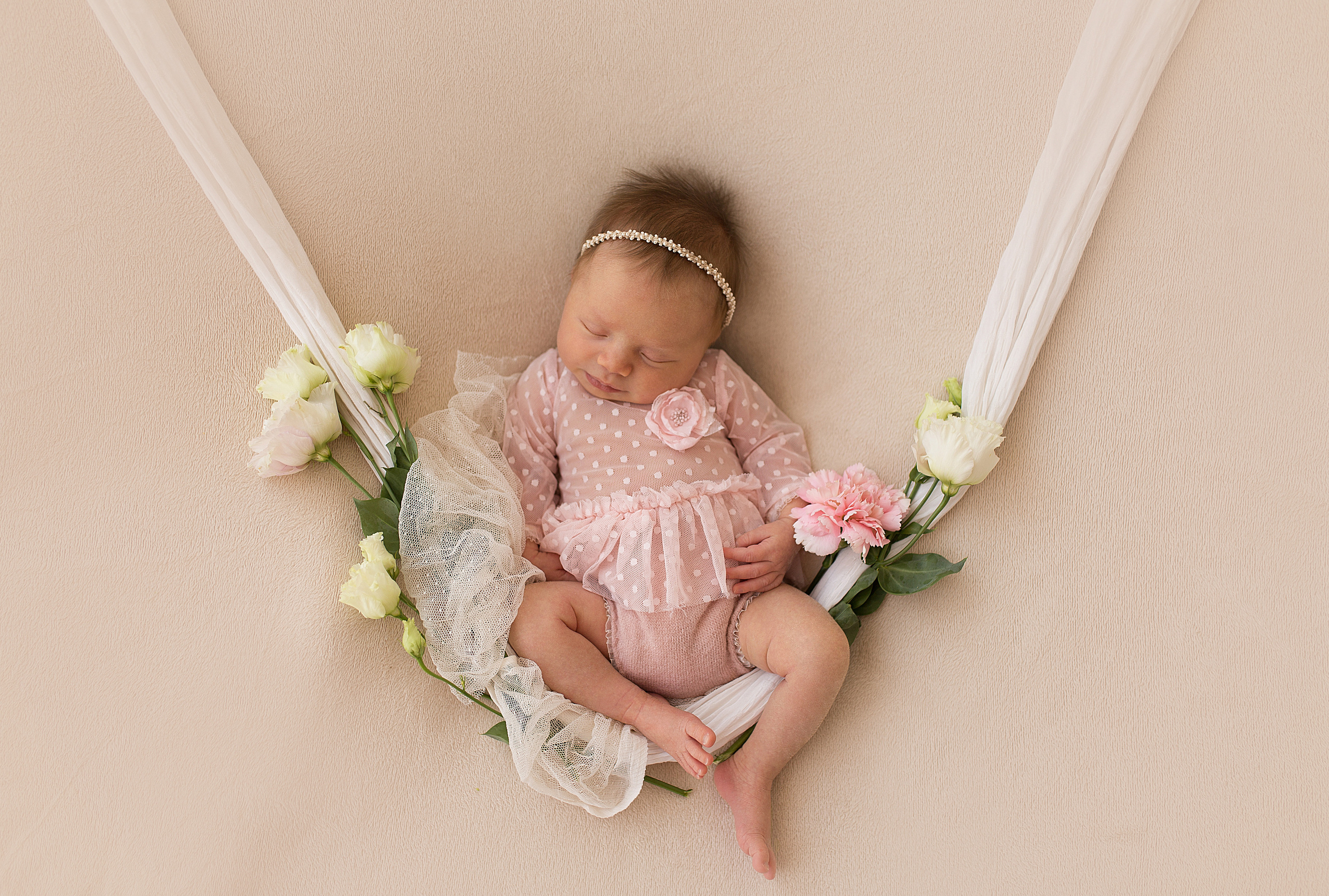 Фотосессия новорождённого. Фотограф новорождённых малышей и детский фотограф В Казани Лана Максим