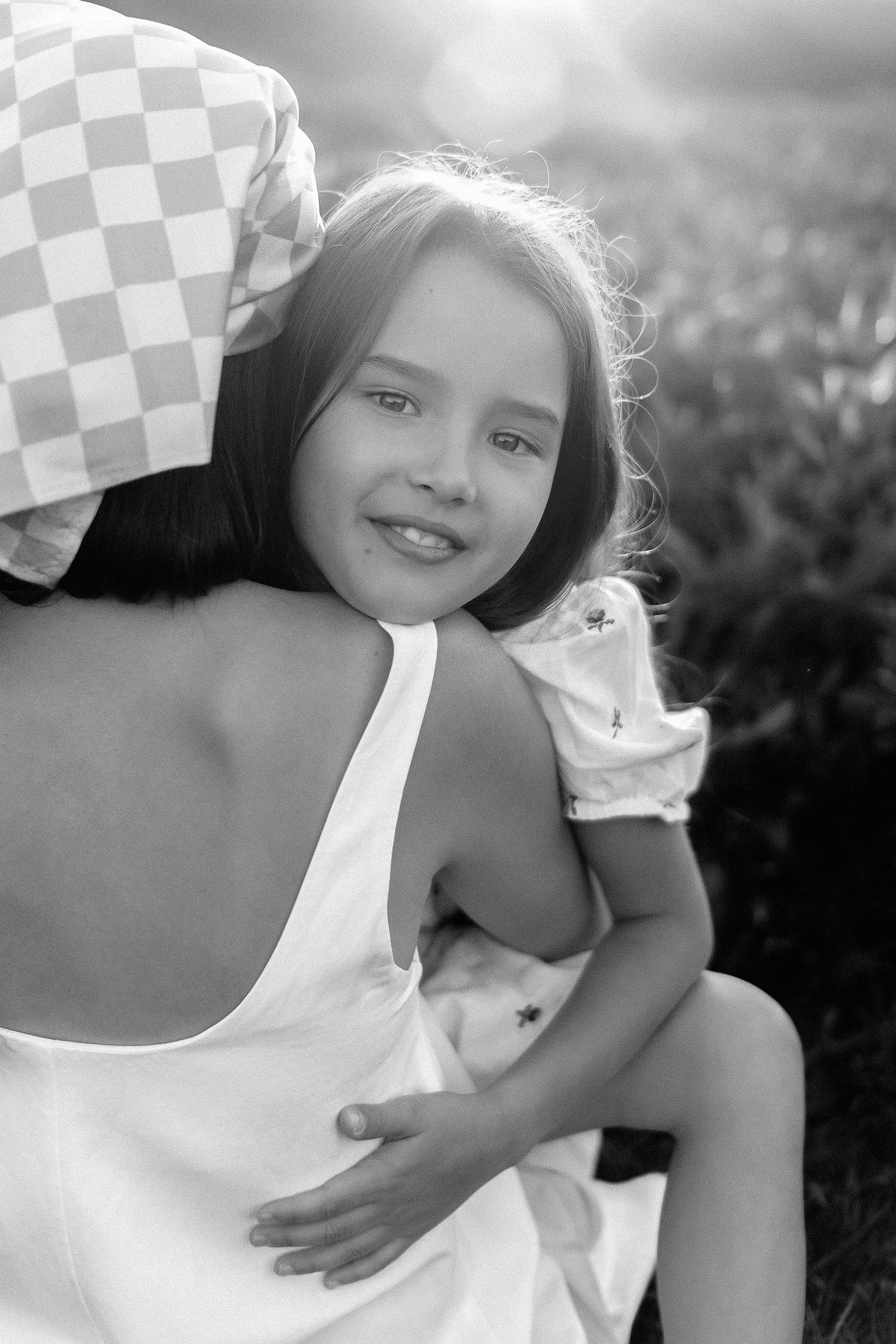 Albina & Amira. Photographer Elizaveta Samokrutova