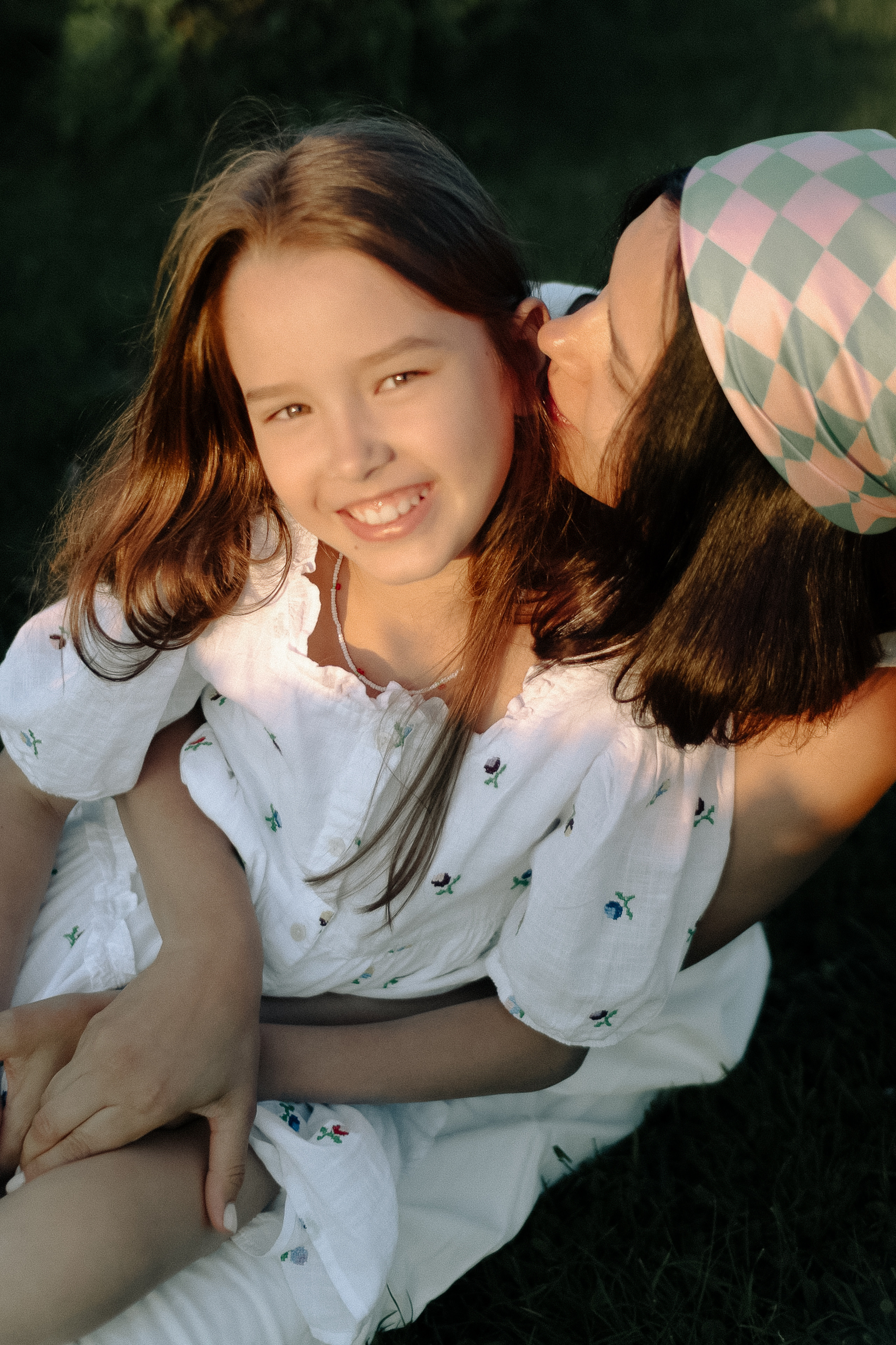 Albina & Amira. Photographer Elizaveta Samokrutova