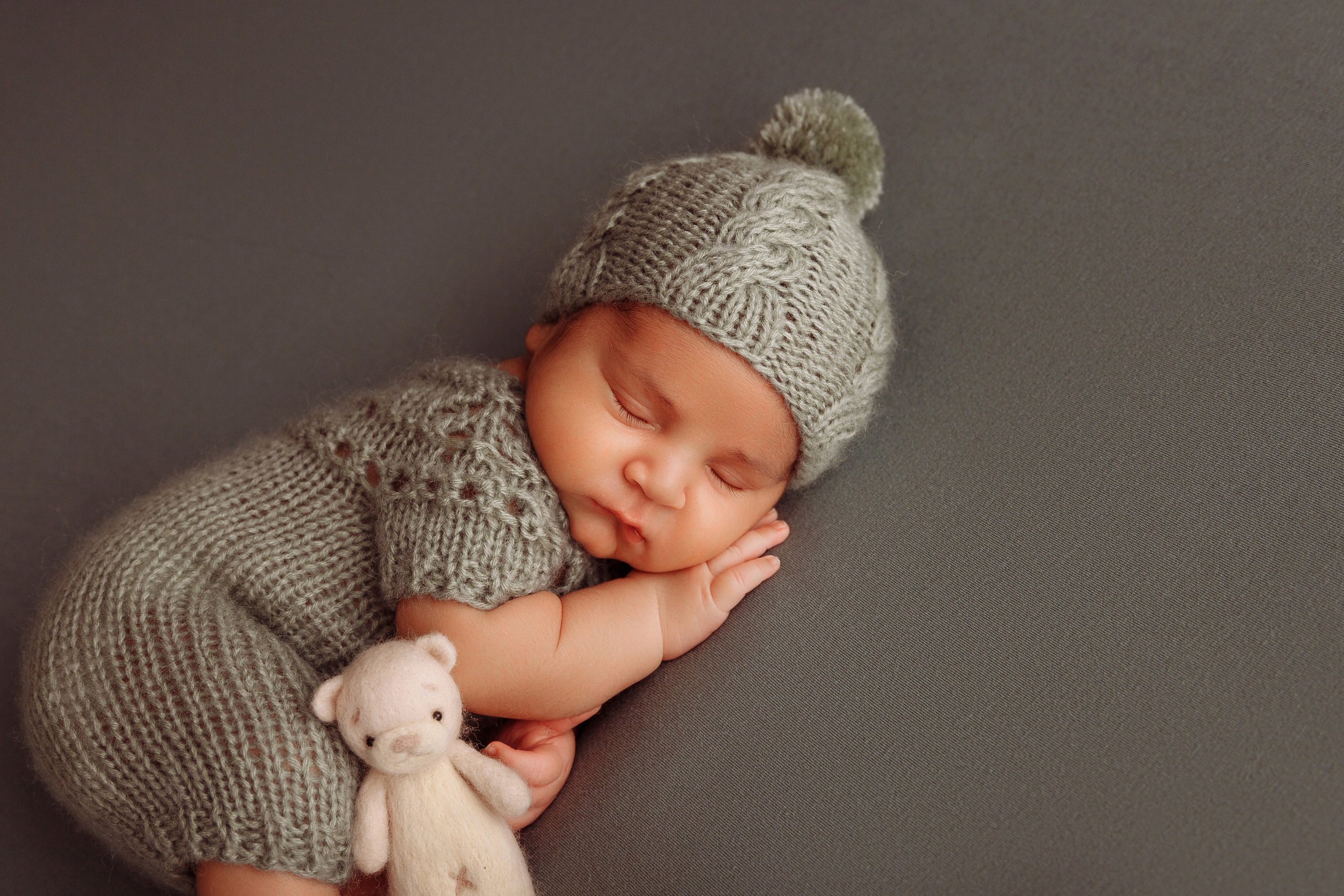 Лео. Фотограф новорожденных Тверь Диана Муляева