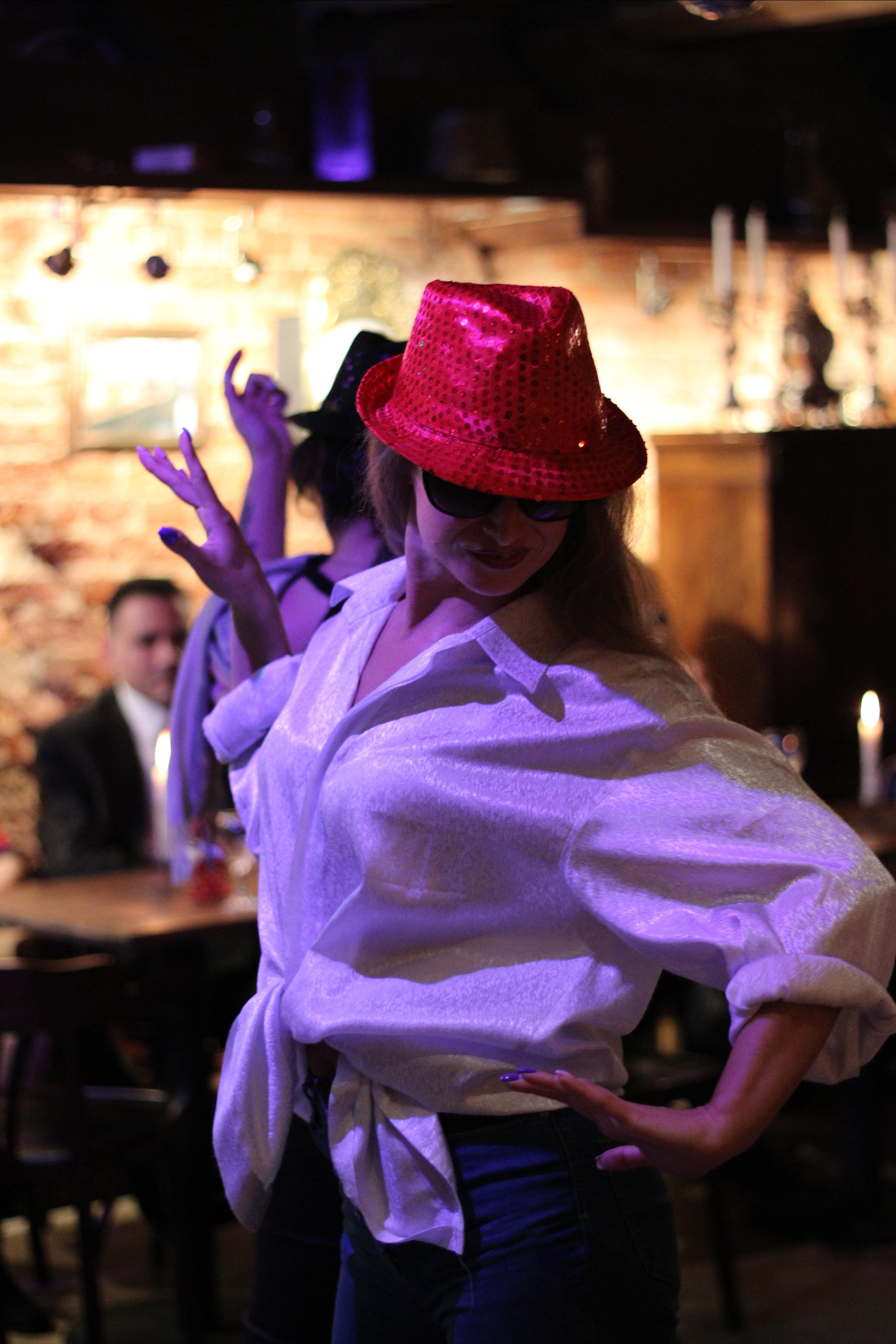 Вечеринка Белла Чао в Арт Лофте Прайд. Позитивный контент-фотограф в Санкт-Петербурге Мария Устинова