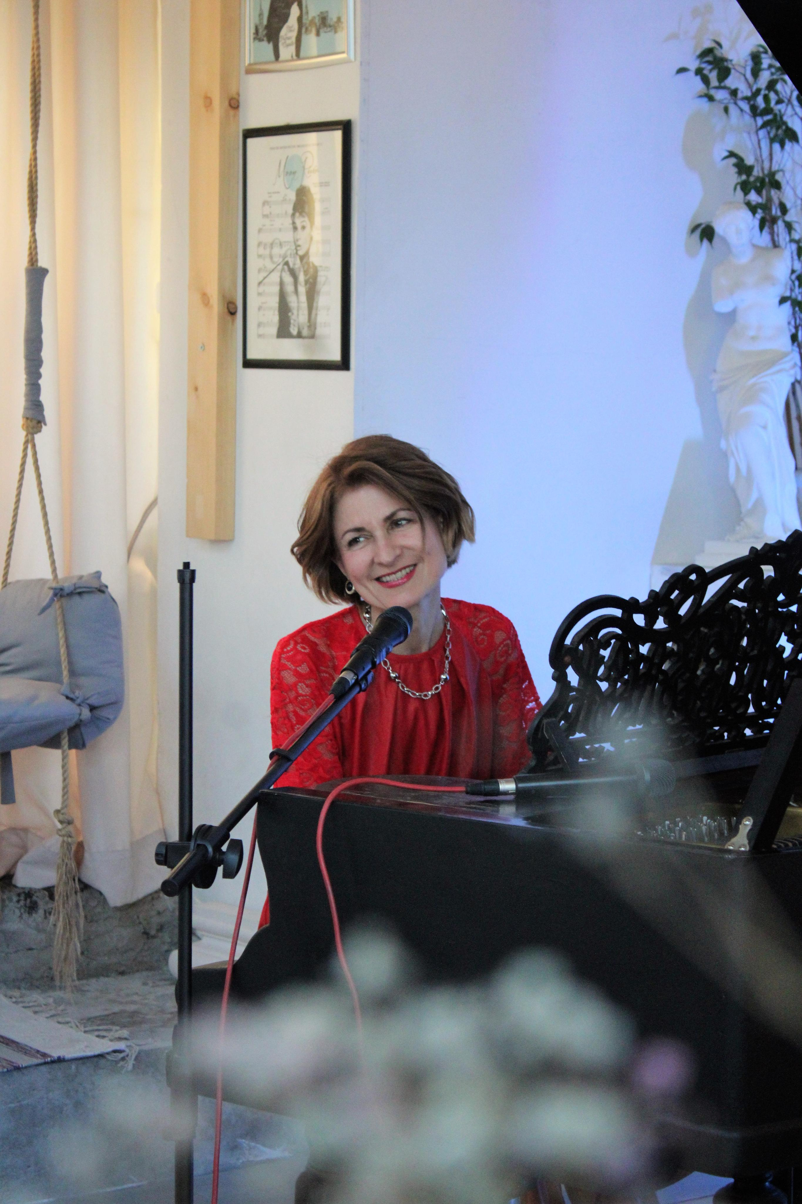 Летние вечера в «Месте под крышей». Позитивный контент-фотограф в Санкт-Петербурге Мария Устинова