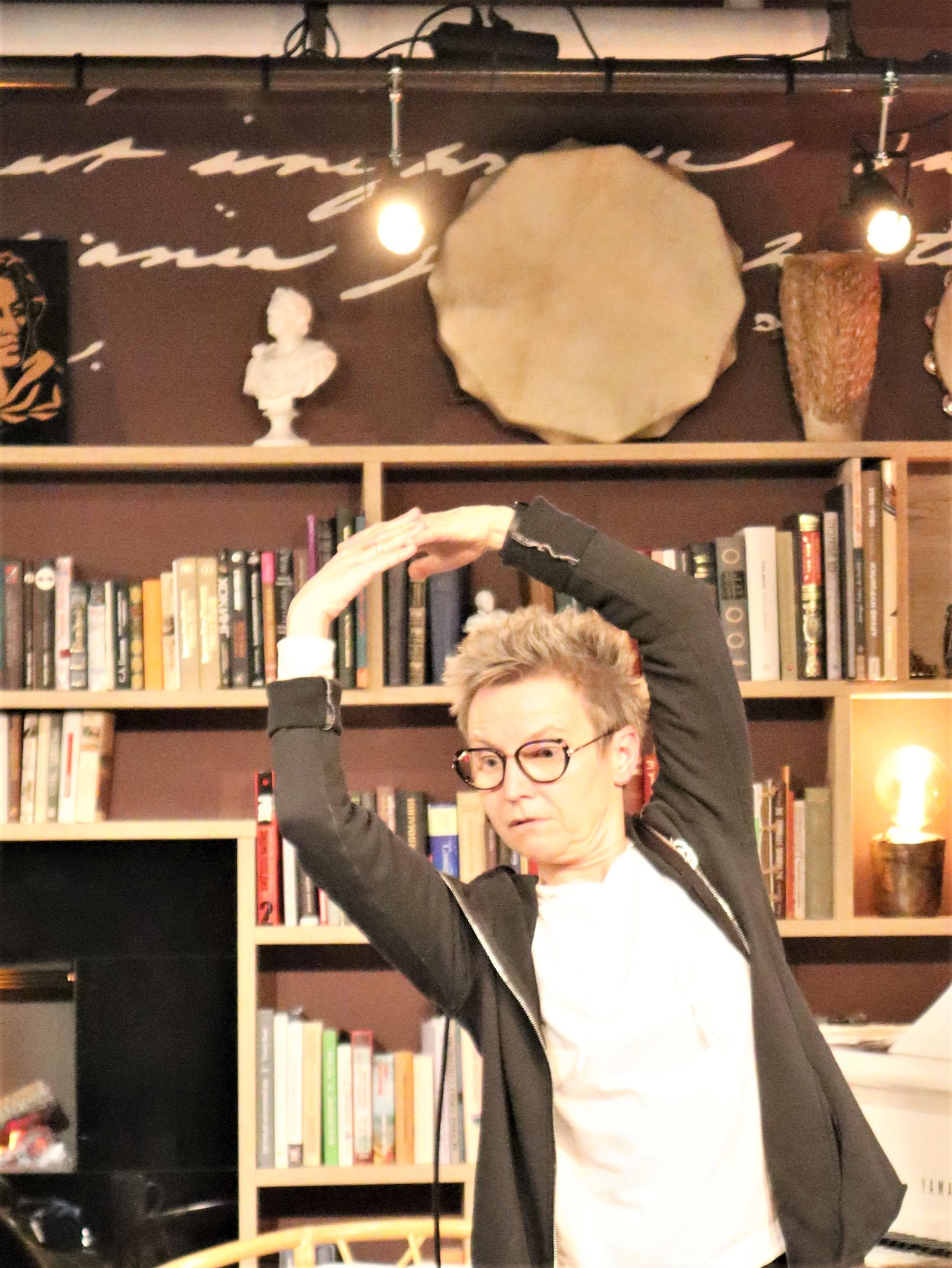 НеКонцерт Кати Шимилевой в арт-пространстве «Пушкин Рядом». Позитивный контент-фотограф в Санкт-Петербурге Мария Устинова