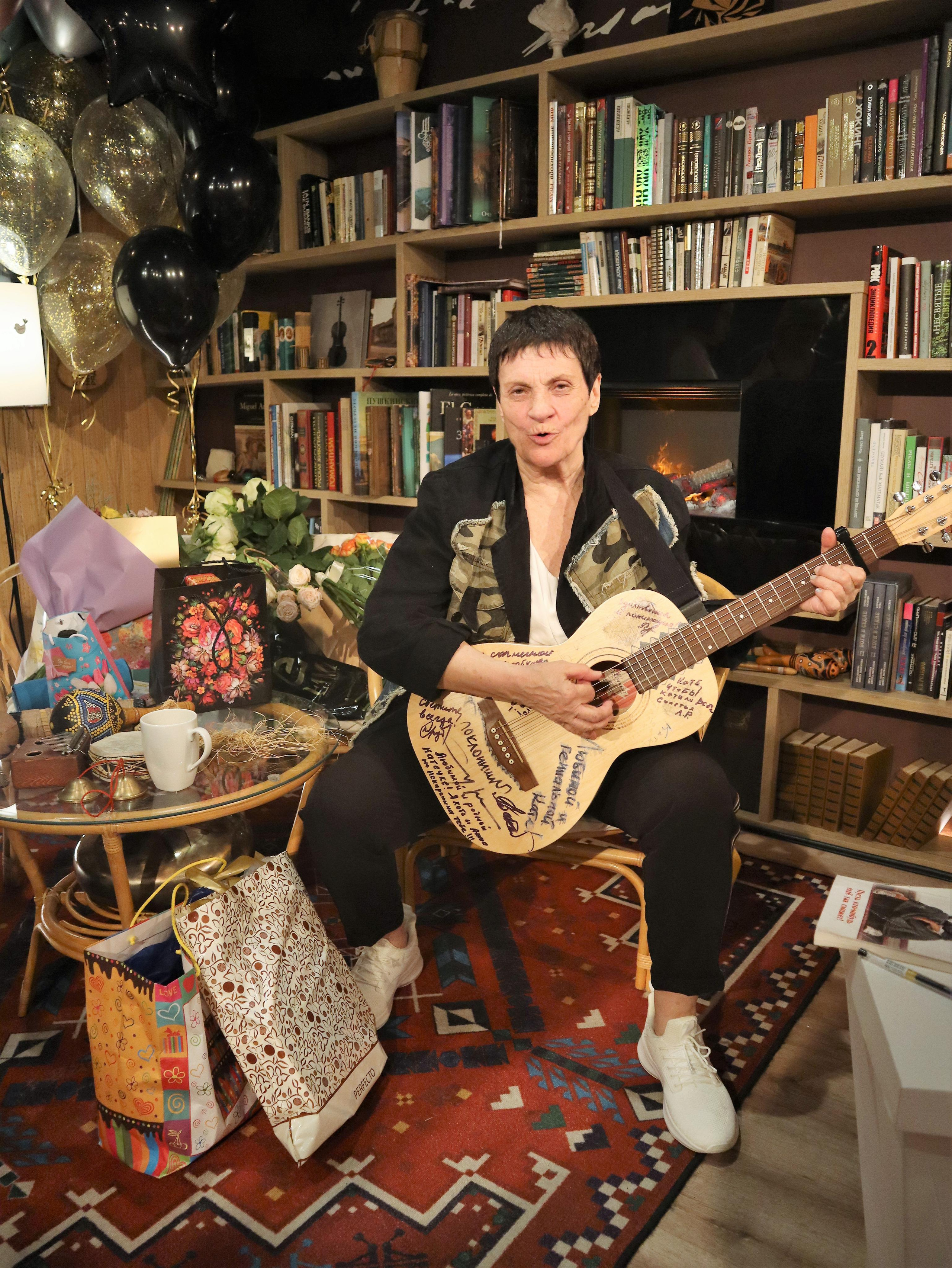 НеКонцерт Кати Шимилевой в арт-пространстве «Пушкин Рядом». Позитивный контент-фотограф в Санкт-Петербурге Мария Устинова