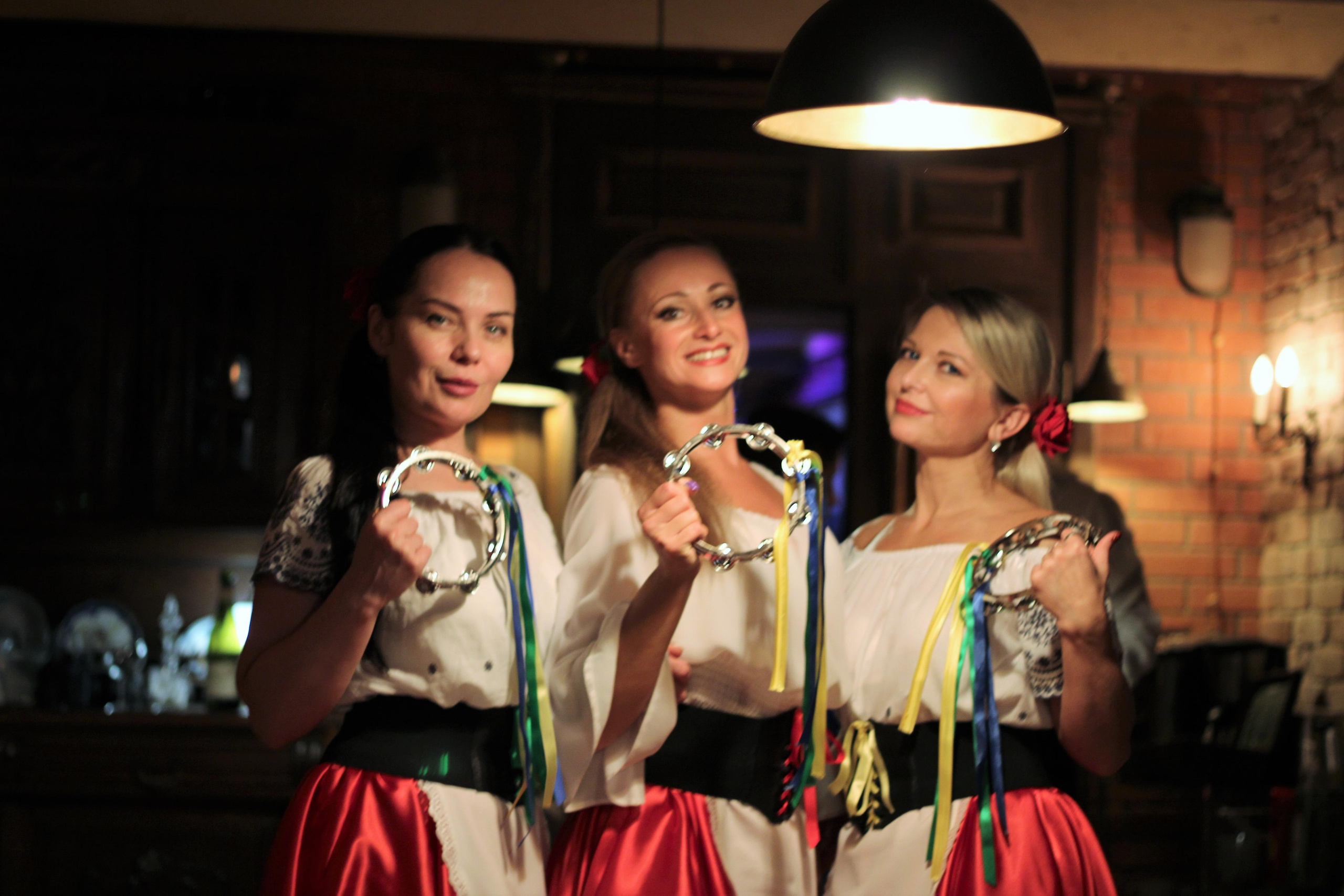 Вечеринка Белла Чао в Арт Лофте Прайд. Позитивный контент-фотограф в Санкт-Петербурге Мария Устинова