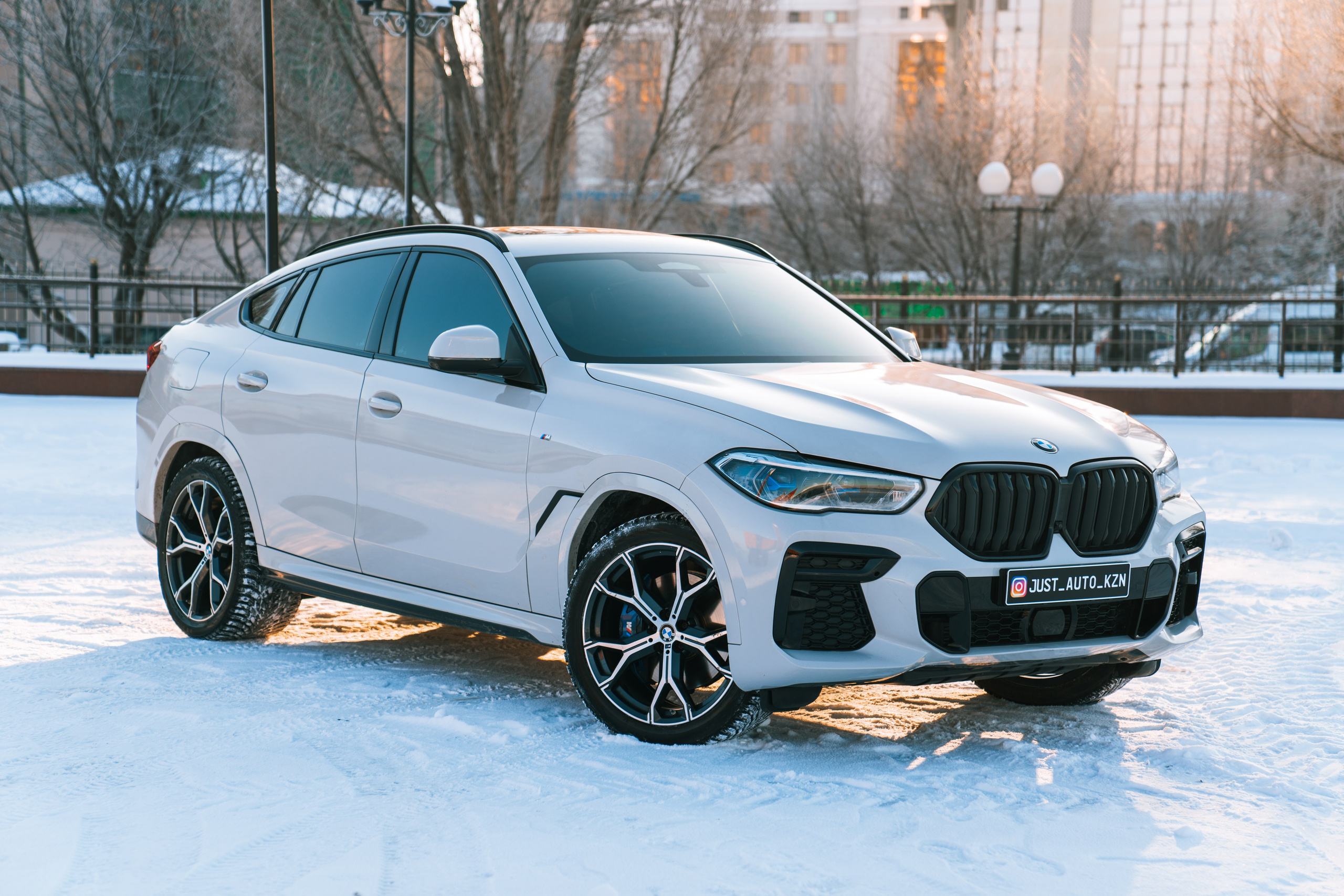 BMW X6 30d X-Drive. Идеальные портреты для соцсетей — Фотограф Ленар