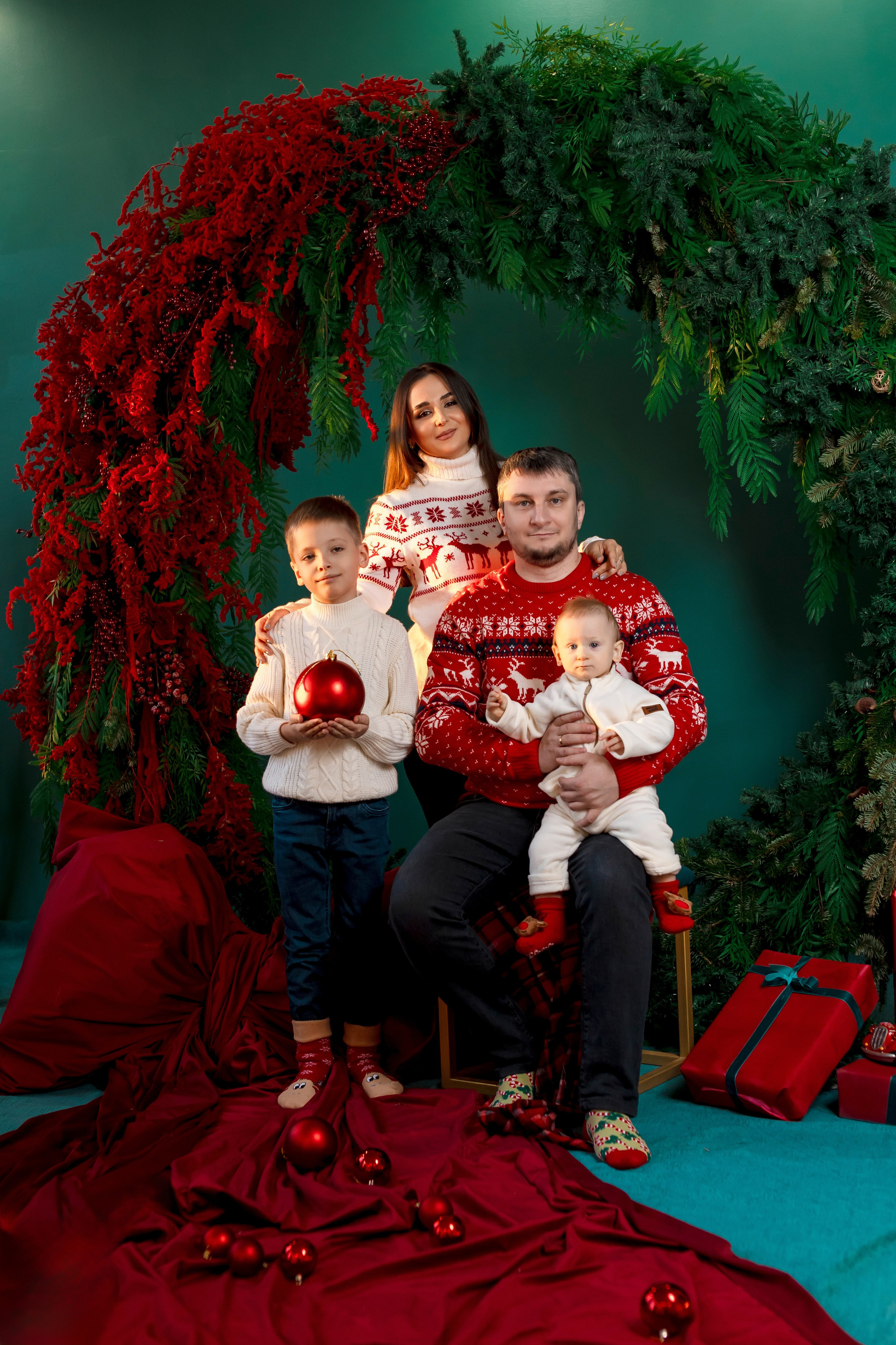 Даша с семьёй. Свадебный и семейный фотограф в Каспийске Алёна Нурмагомедова