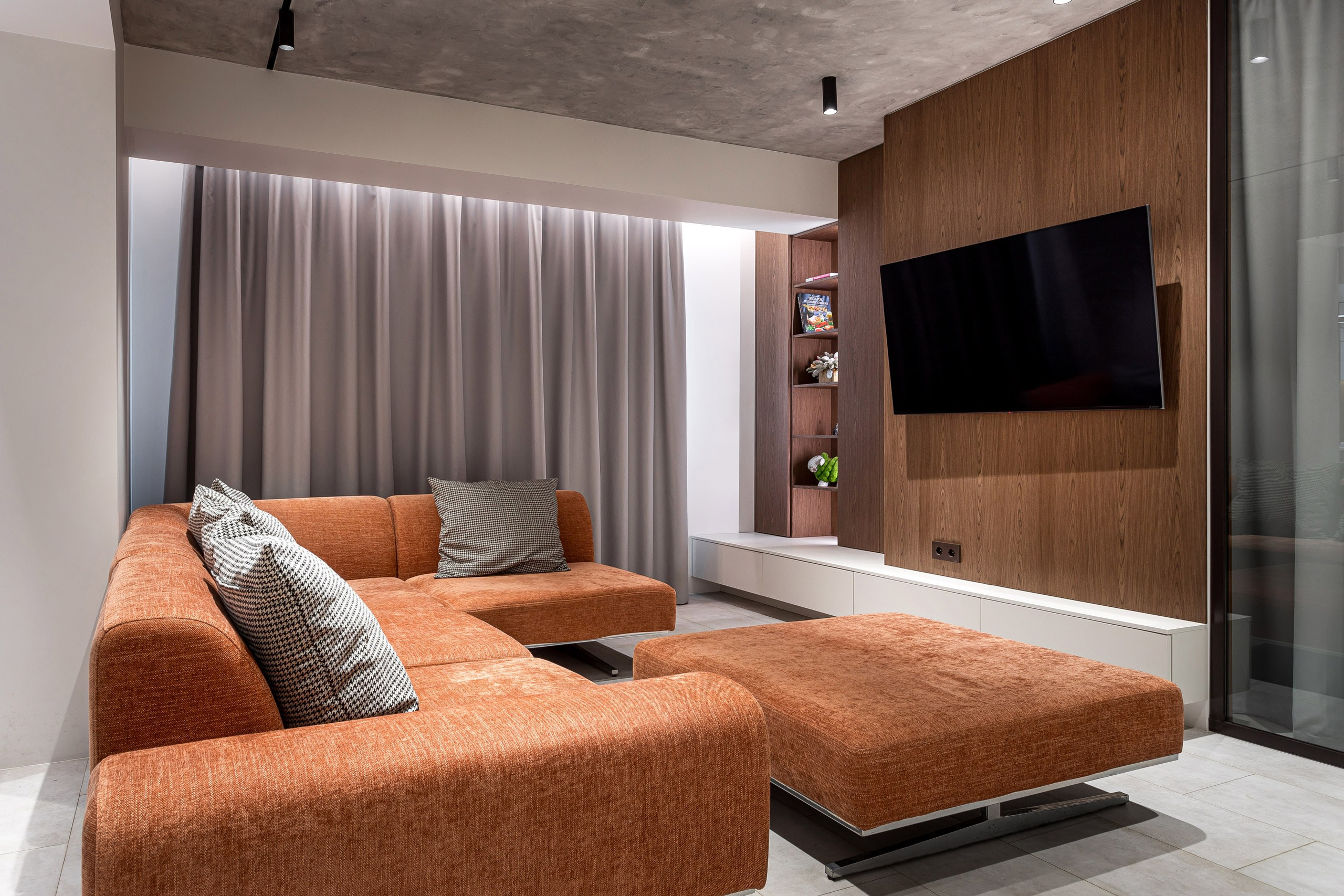 Photography with designers. Interior photographer Vitalii in Portland and Vancouver