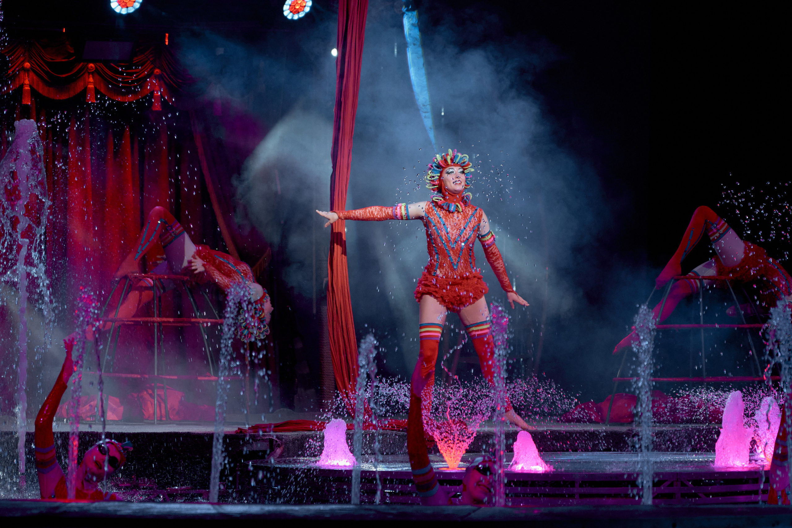 Цирк «На воде». Фотограф