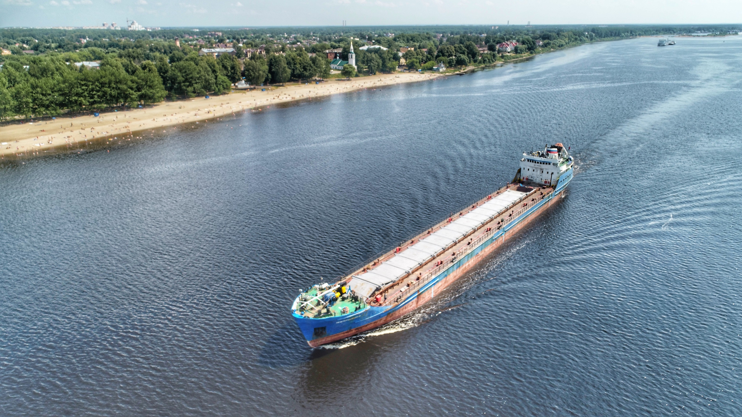 Аэросъёмка в Ярославле дрон квадрокоптер — портфолио Грибов Медиа. Фото и видеосъёмка в Ярославле | Грибов Медиа контент студия  — от 2500 ₽/час