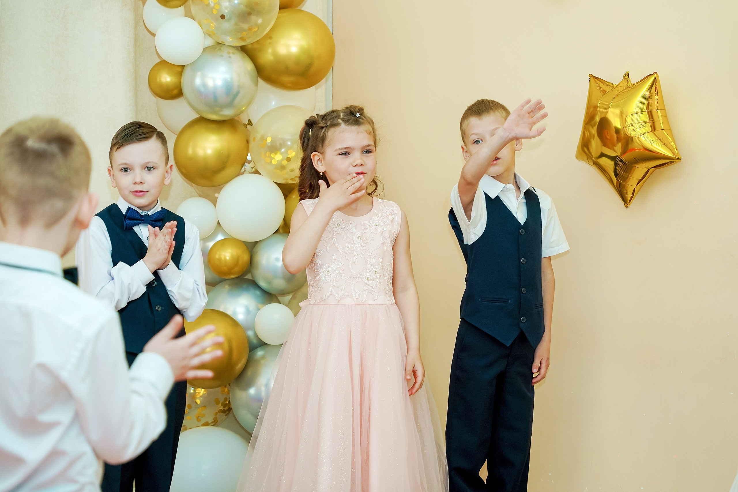 Фотосъемка видеосъёмка фотограф видеооператор новогодних утренников  в. Фотограф, видеооператор Нина Коршунова