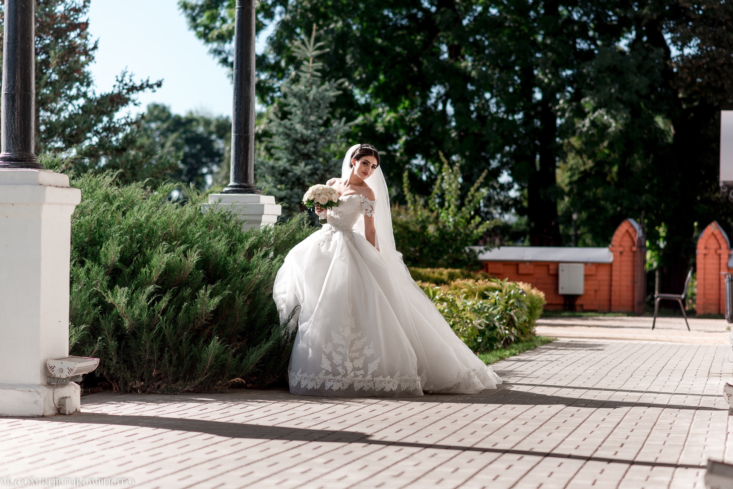 Свадебная прогулка в музее Веневитинова. Свадебный и семейный фотограф в Воронеже и за границей