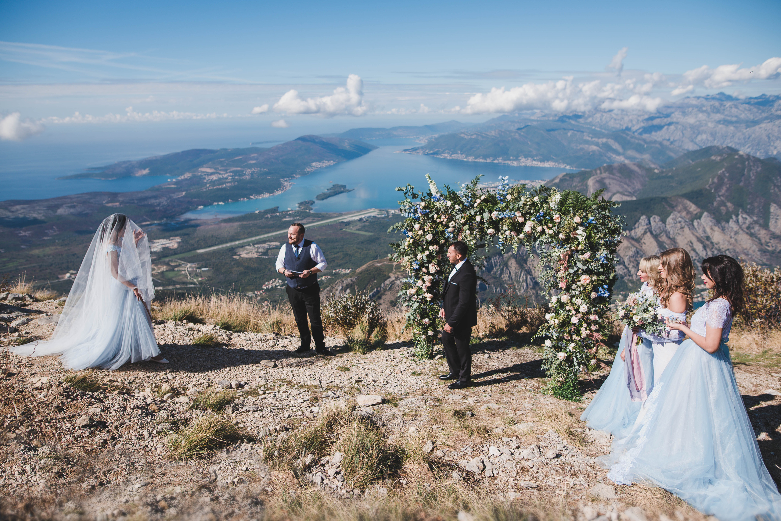Свадьба в Черногории, гора Ловчен. Свадебный и семейный фотограф в Воронеже и за границей