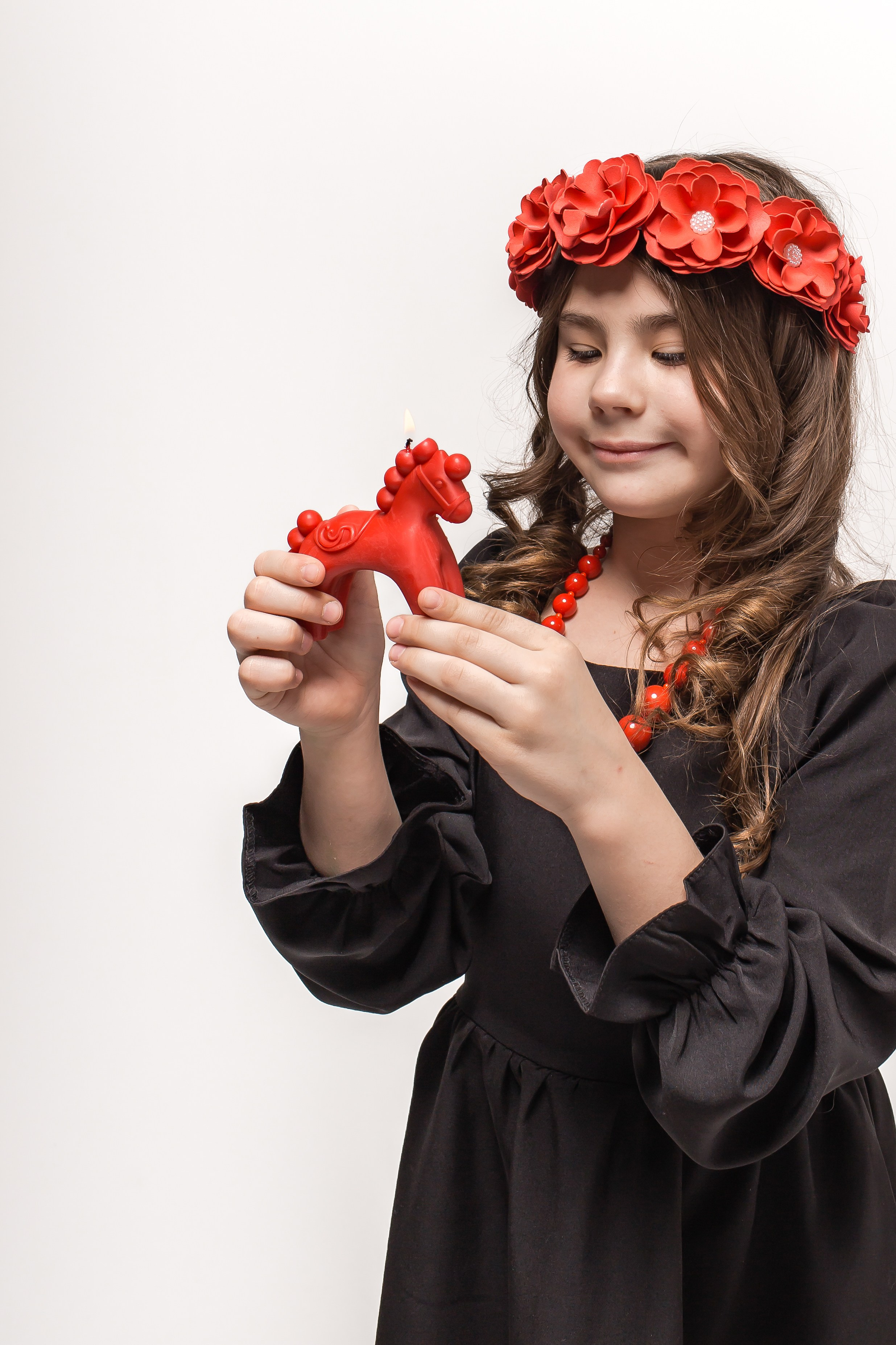 День рождение от 4 до 18 лет (на белом фоне). Детский семейный фотограф на первый годик город Новосибирск Дымова Светлана пакеты всё включено 1-3 года