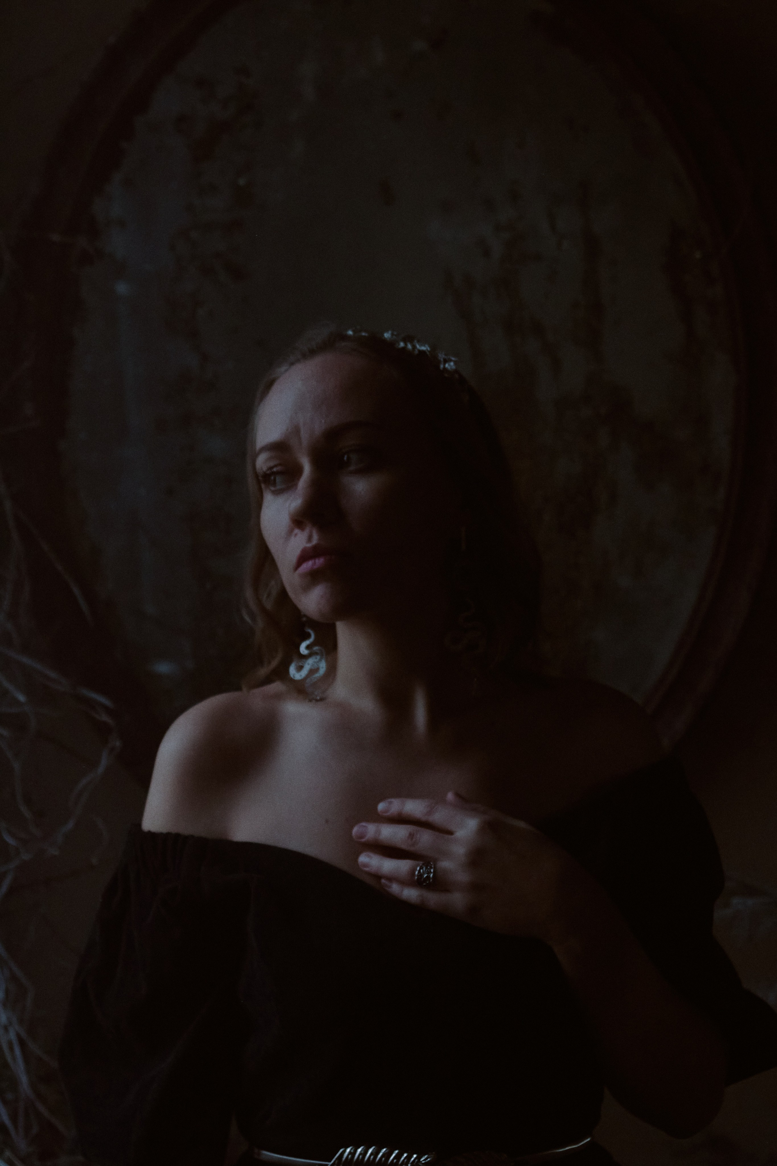 Тень. Фотограф лавстори Москва/МО Приятелева Ангелина