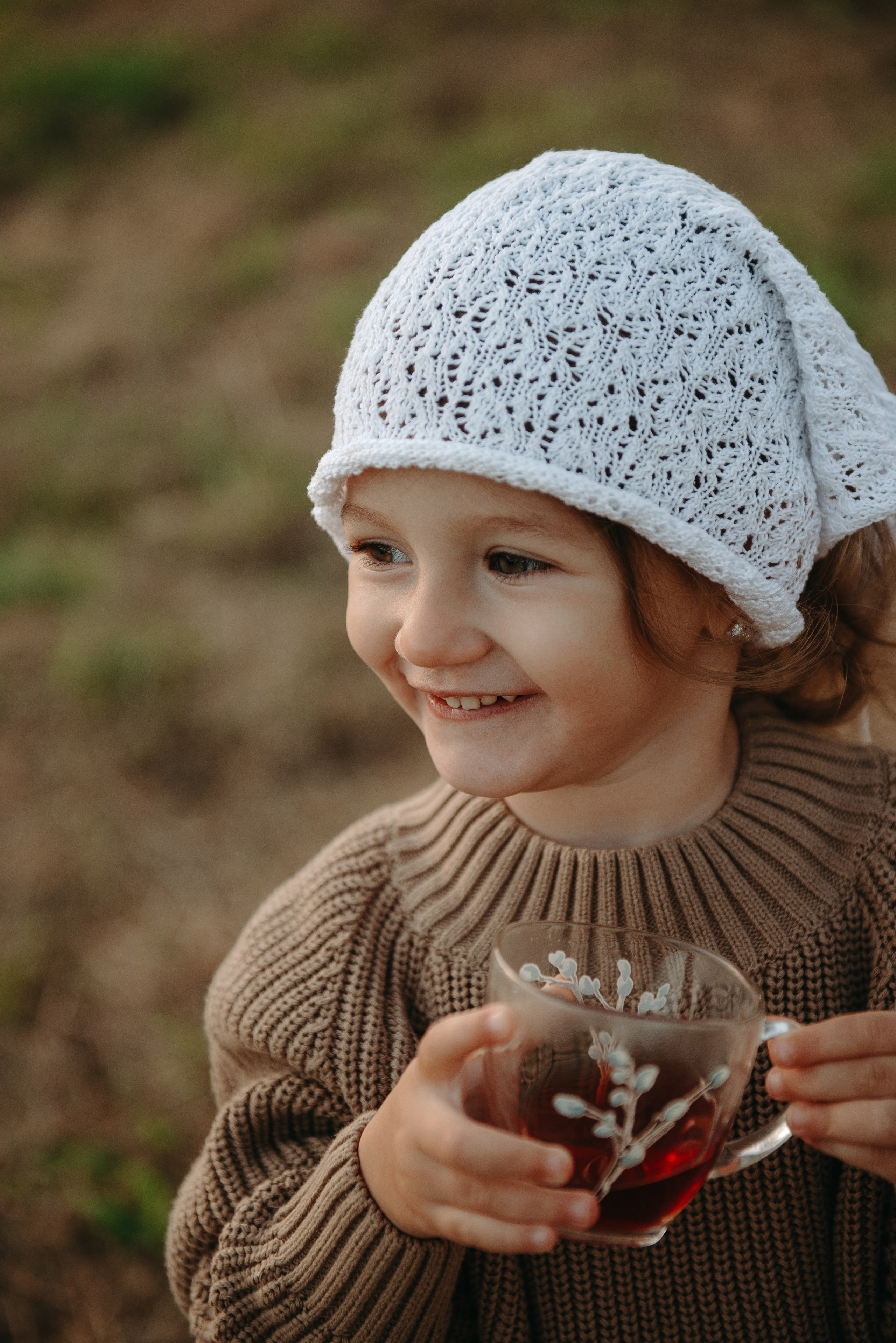 Дениска и Пелагея на сенокосе. Ирина Метелица фотограф на Шикотане