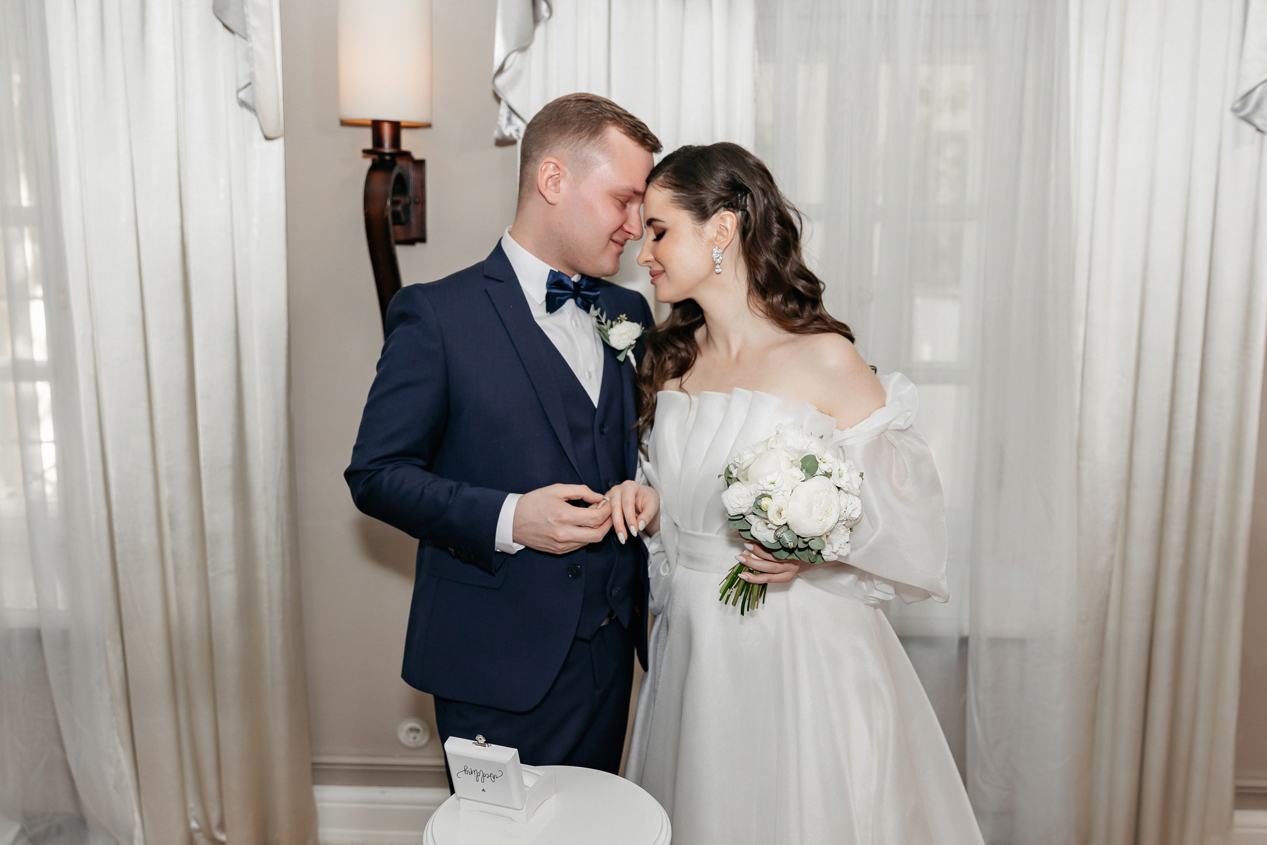 АРХИВ Ангелина и Денис: Отель Мовенпик, Аптекарский огород, ресторан Гусятникофф. Свадебный фотограф Москва