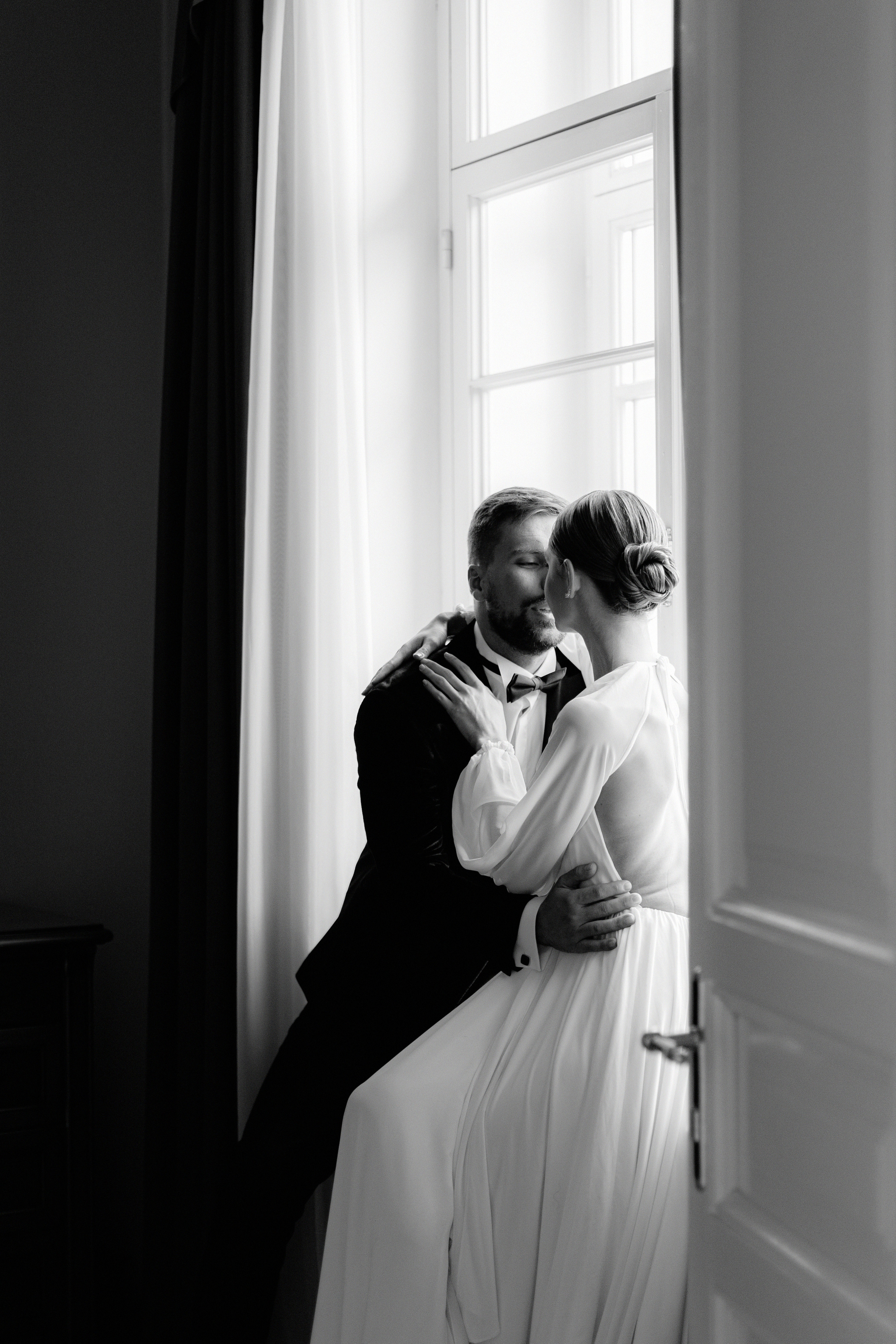 Роберт и Луиза: свадебный день в отеле НАЦИОНАЛЬ. Свадебный фотограф Москва