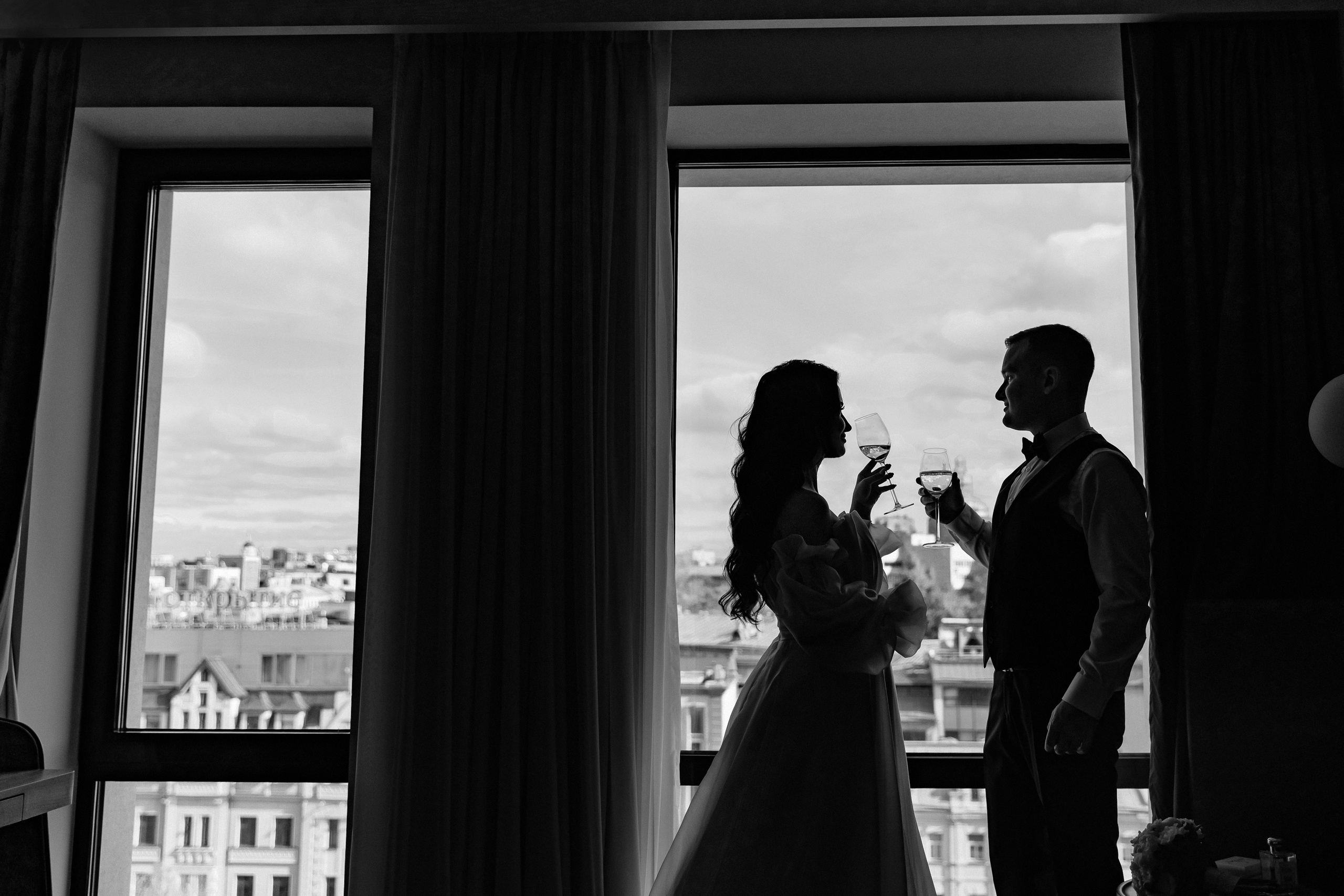 АРХИВ Ангелина и Денис: Отель Мовенпик, Аптекарский огород, ресторан Гусятникофф. Свадебный фотограф Москва