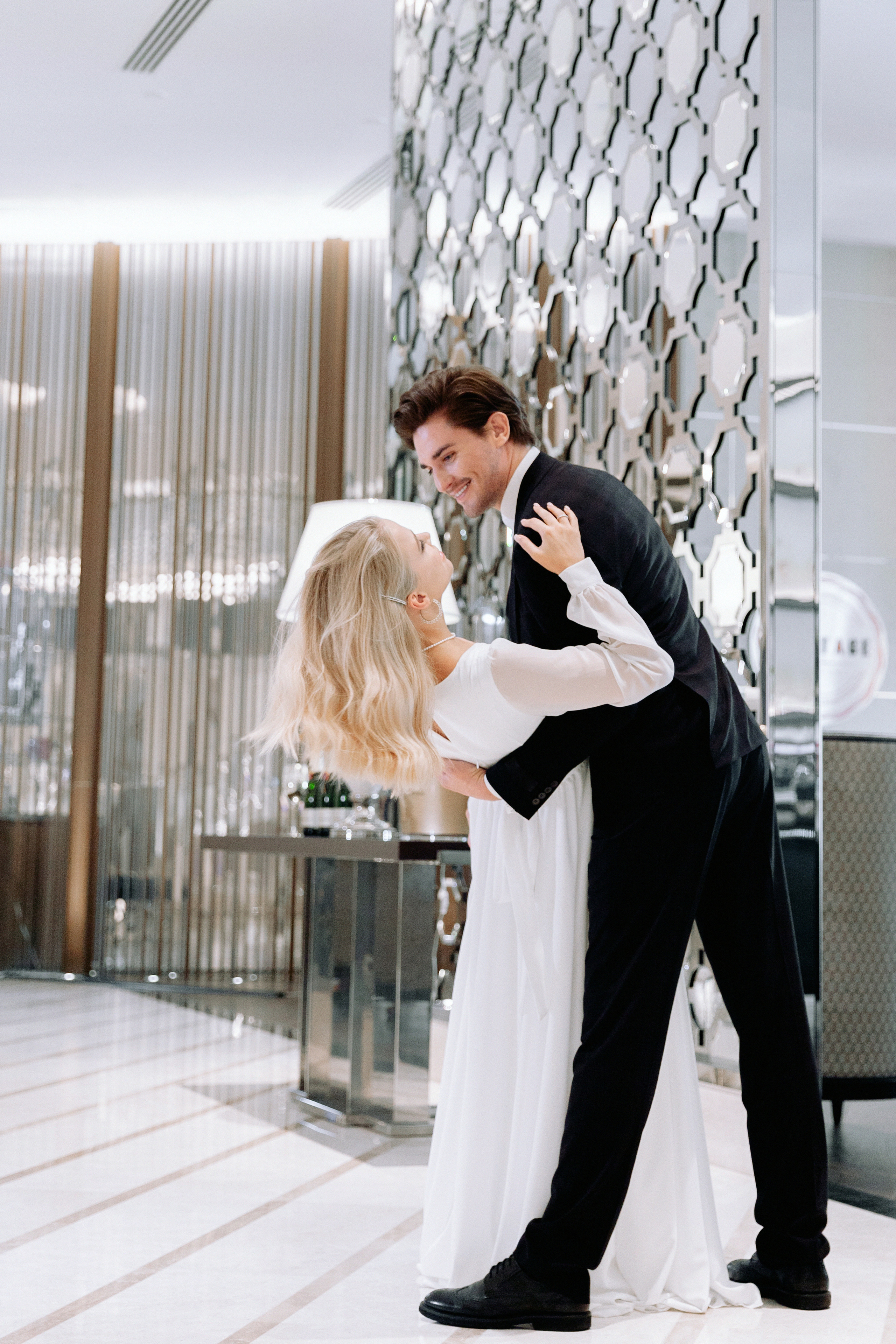 Елена и Адам в самом свадебном отеле ХАЯТ. Свадебный фотограф Москва