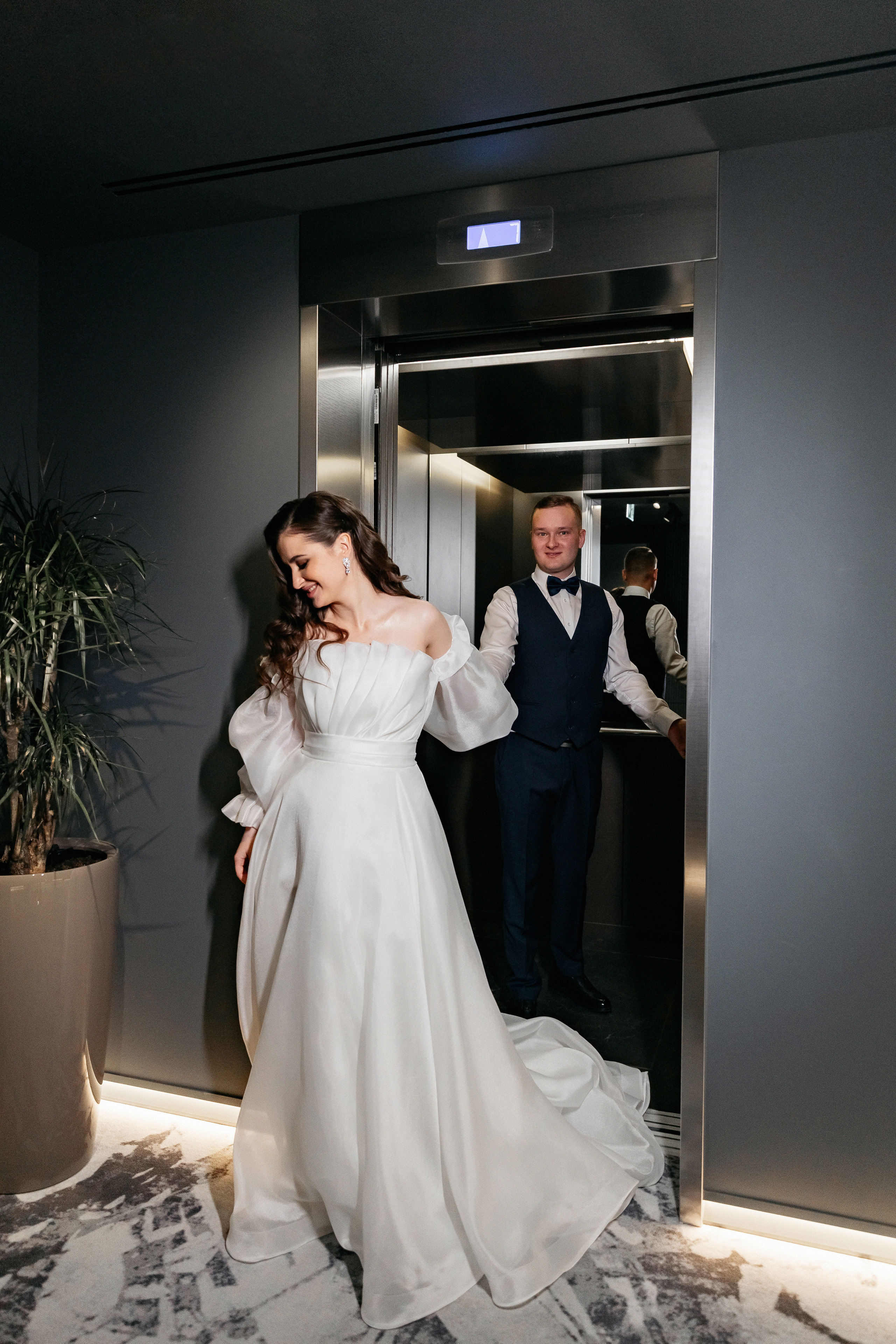 АРХИВ Ангелина и Денис: Отель Мовенпик, Аптекарский огород, ресторан Гусятникофф. Свадебный фотограф Москва