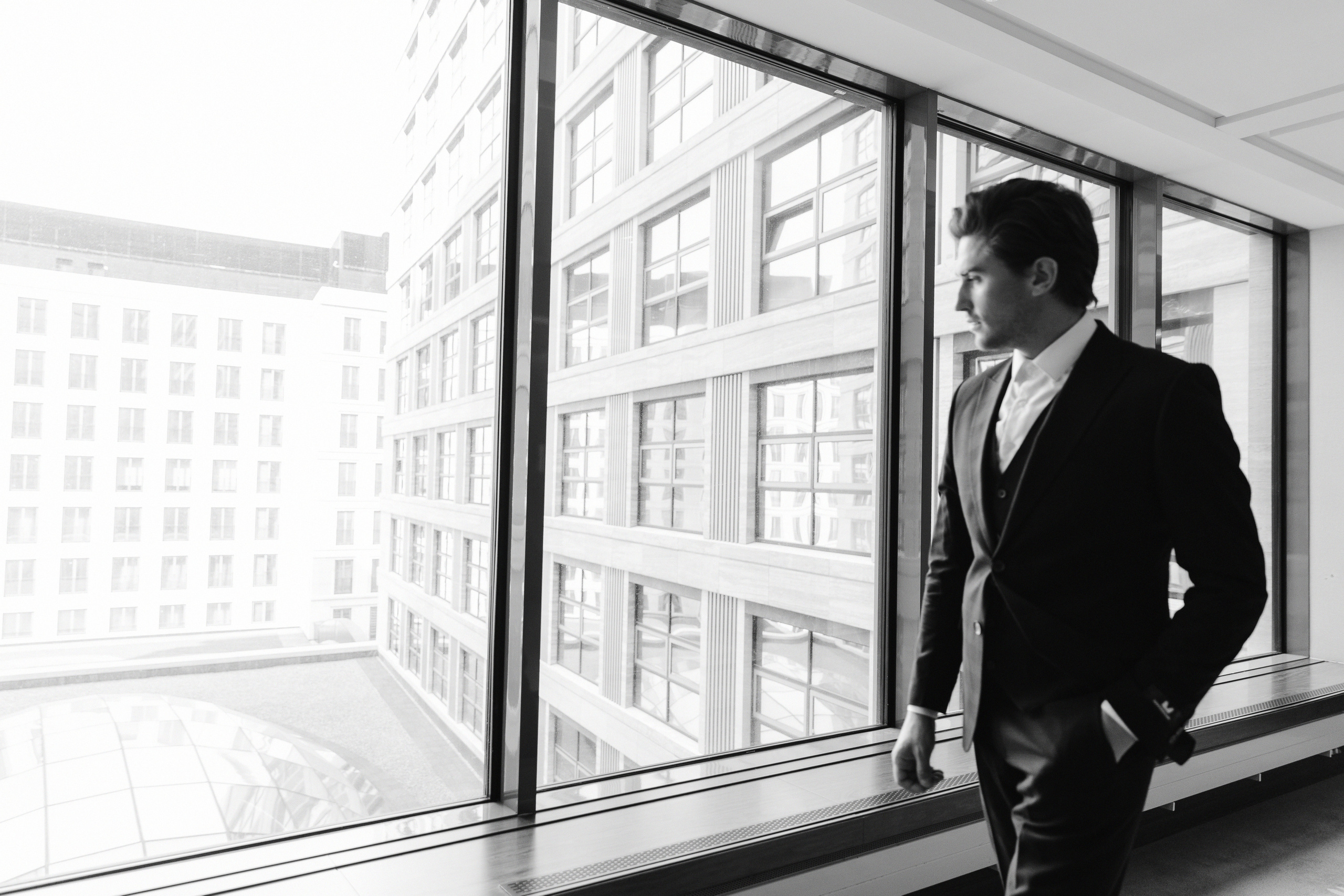 Елена и Адам в самом свадебном отеле ХАЯТ. Свадебный фотограф Москва