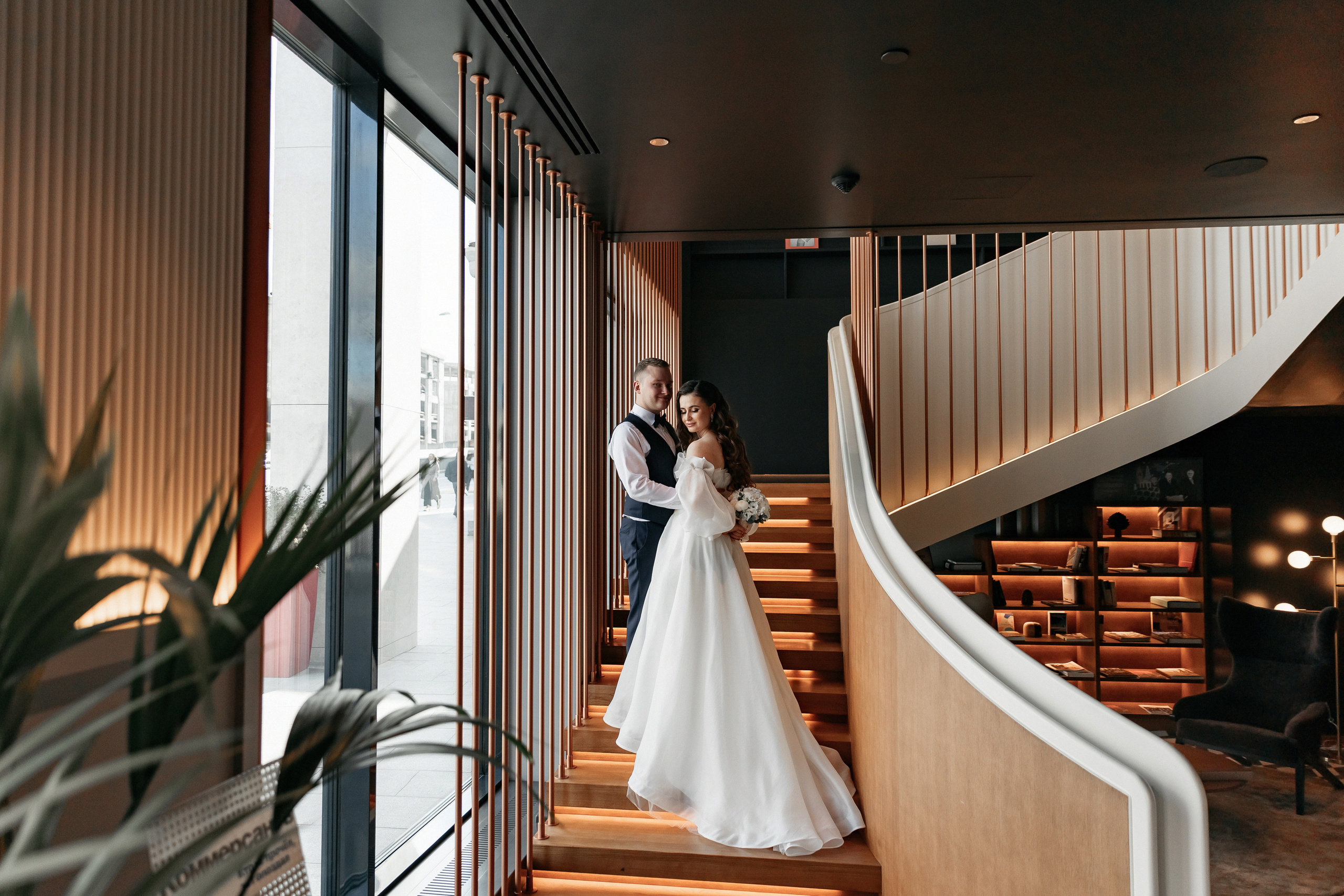 АРХИВ Ангелина и Денис: Отель Мовенпик, Аптекарский огород, ресторан Гусятникофф. Свадебный фотограф Москва