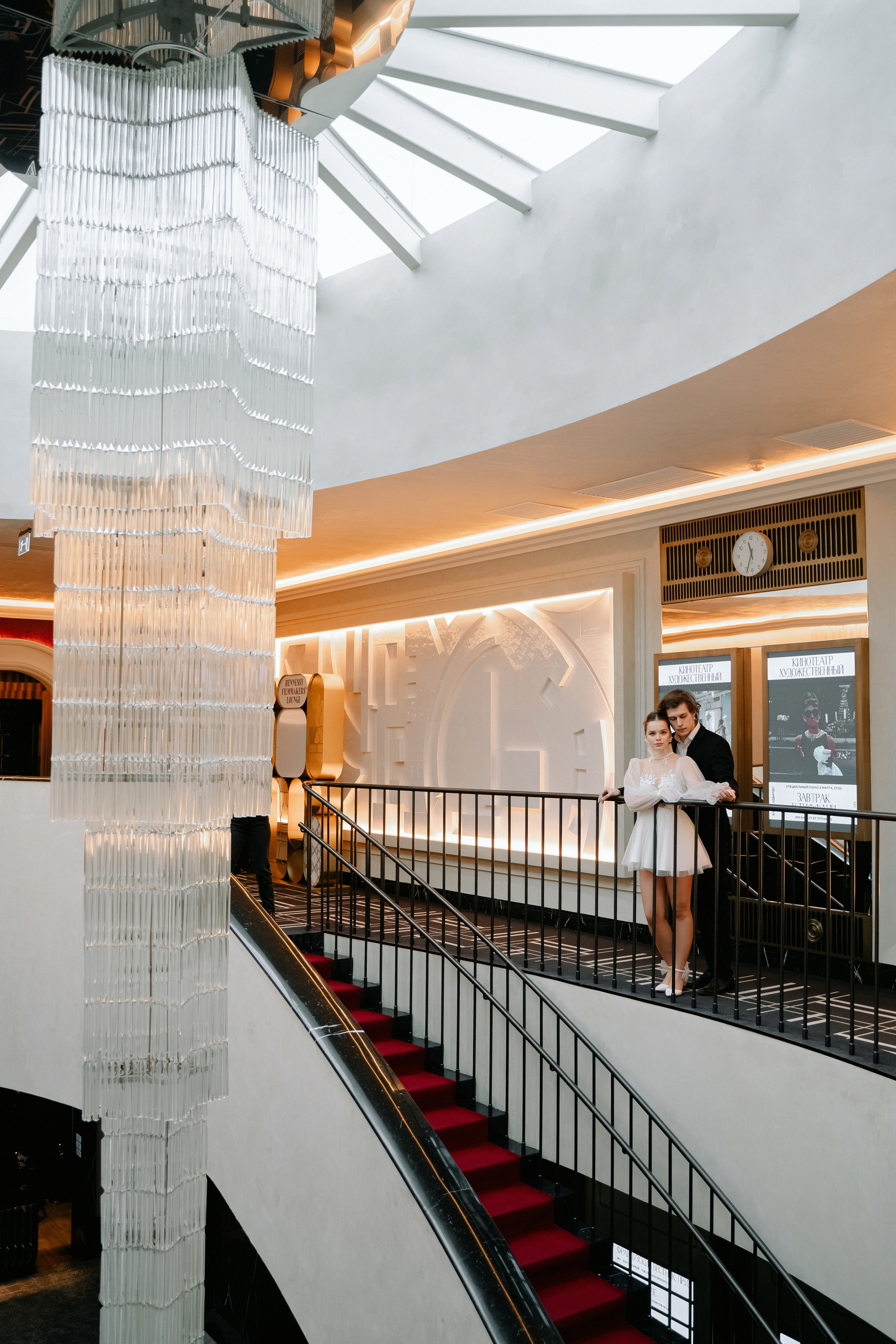 АРХИВ Ирина и Игорь: романтика в кинотеатре ХУДОЖЕСТВЕННЫЙ. Свадебный фотограф Москва