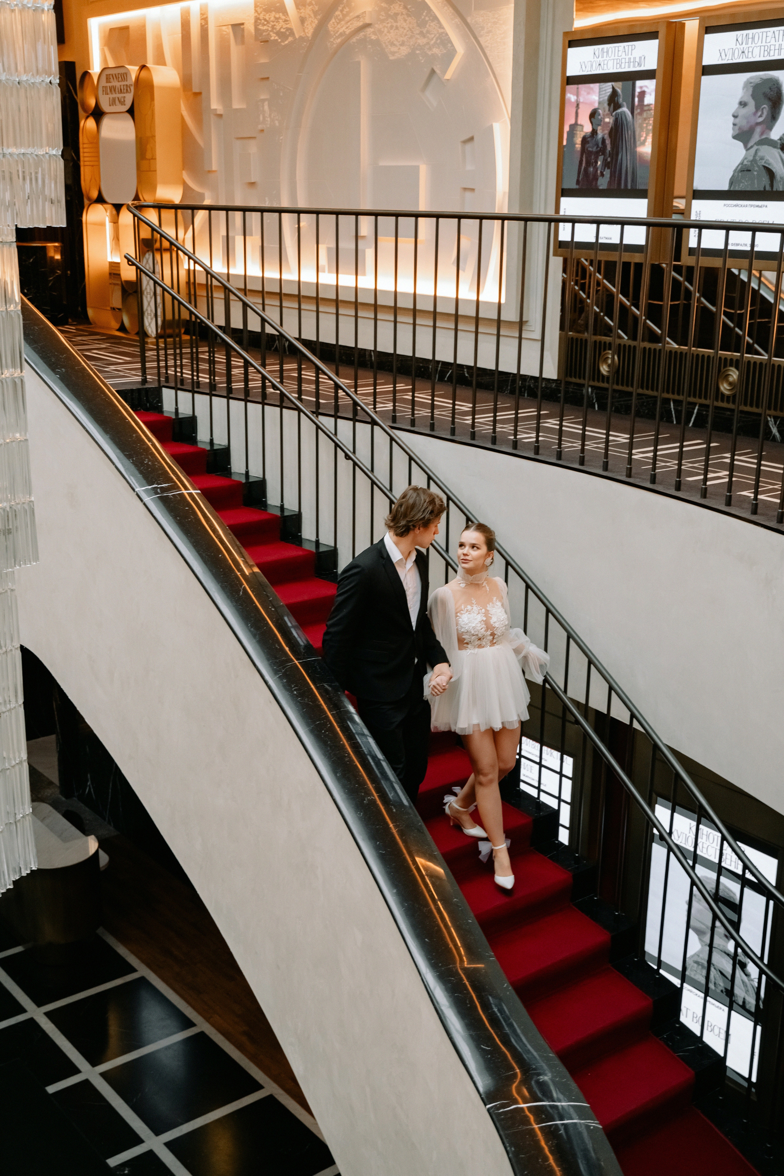 АРХИВ Ирина и Игорь: романтика в кинотеатре ХУДОЖЕСТВЕННЫЙ. Свадебный фотограф Москва
