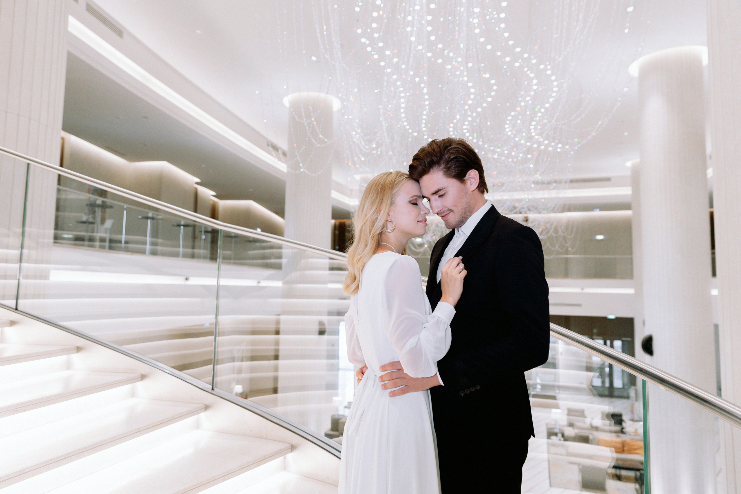 Елена и Адам в самом свадебном отеле ХАЯТ. Свадебный фотограф Москва
