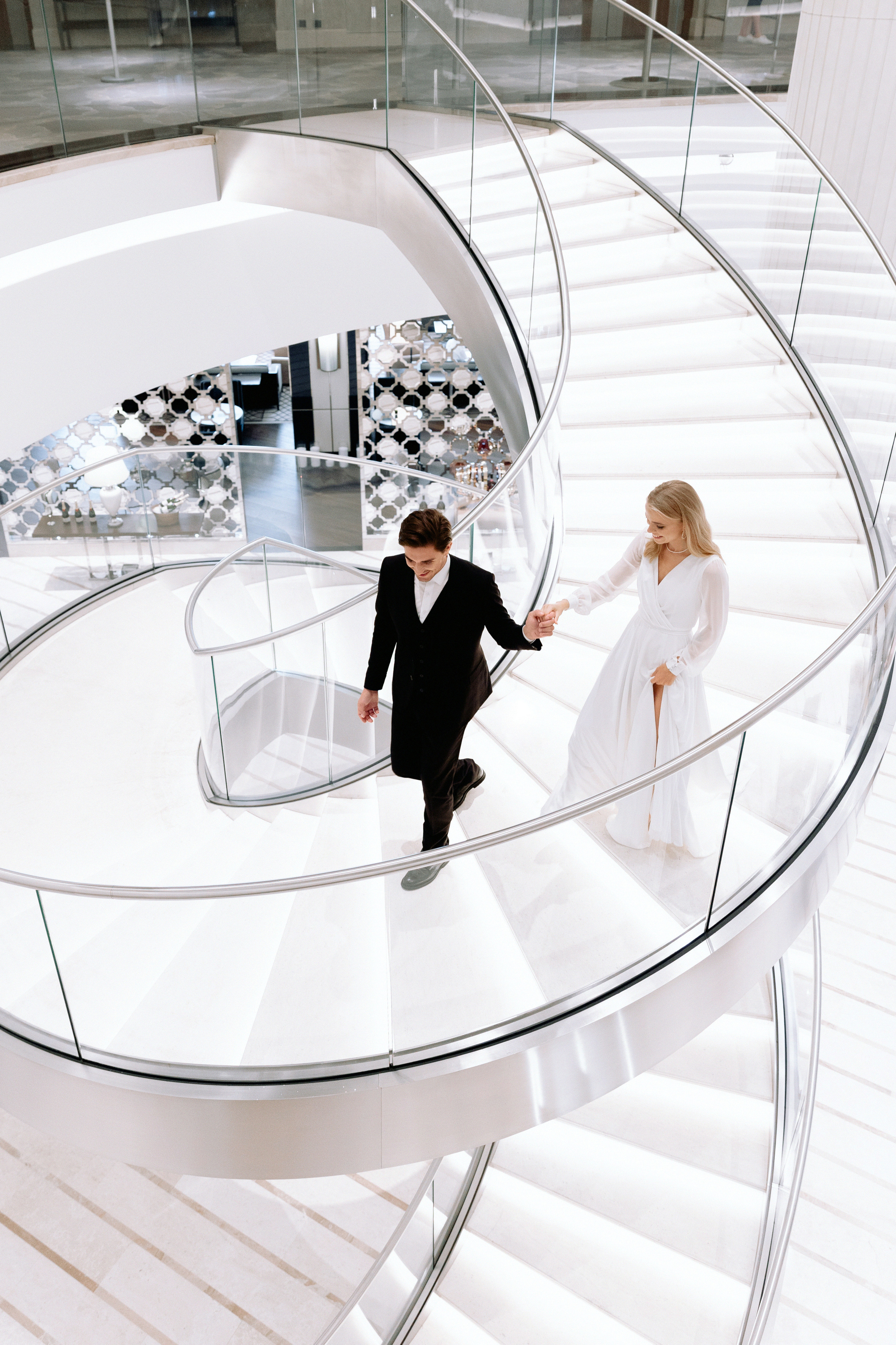 Елена и Адам в самом свадебном отеле ХАЯТ. Свадебный фотограф Москва