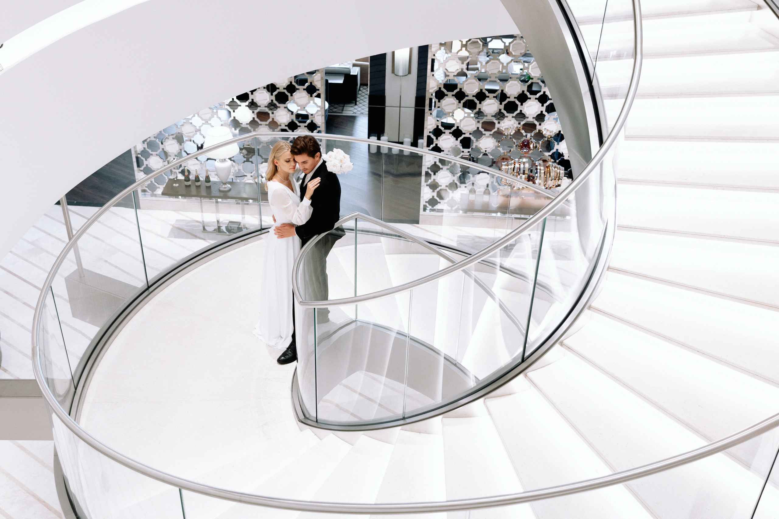 Елена и Адам в самом свадебном отеле ХАЯТ. Свадебный фотограф Москва