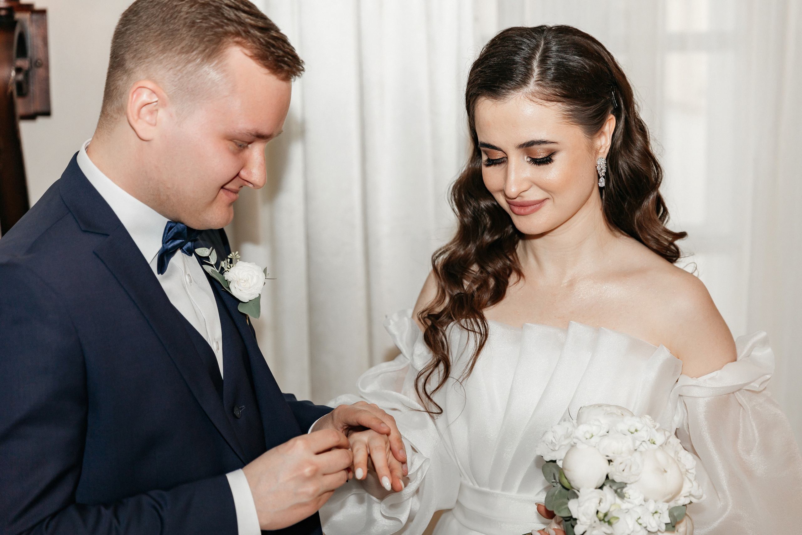 АРХИВ Ангелина и Денис: Отель Мовенпик, Аптекарский огород, ресторан Гусятникофф. Свадебный фотограф Москва