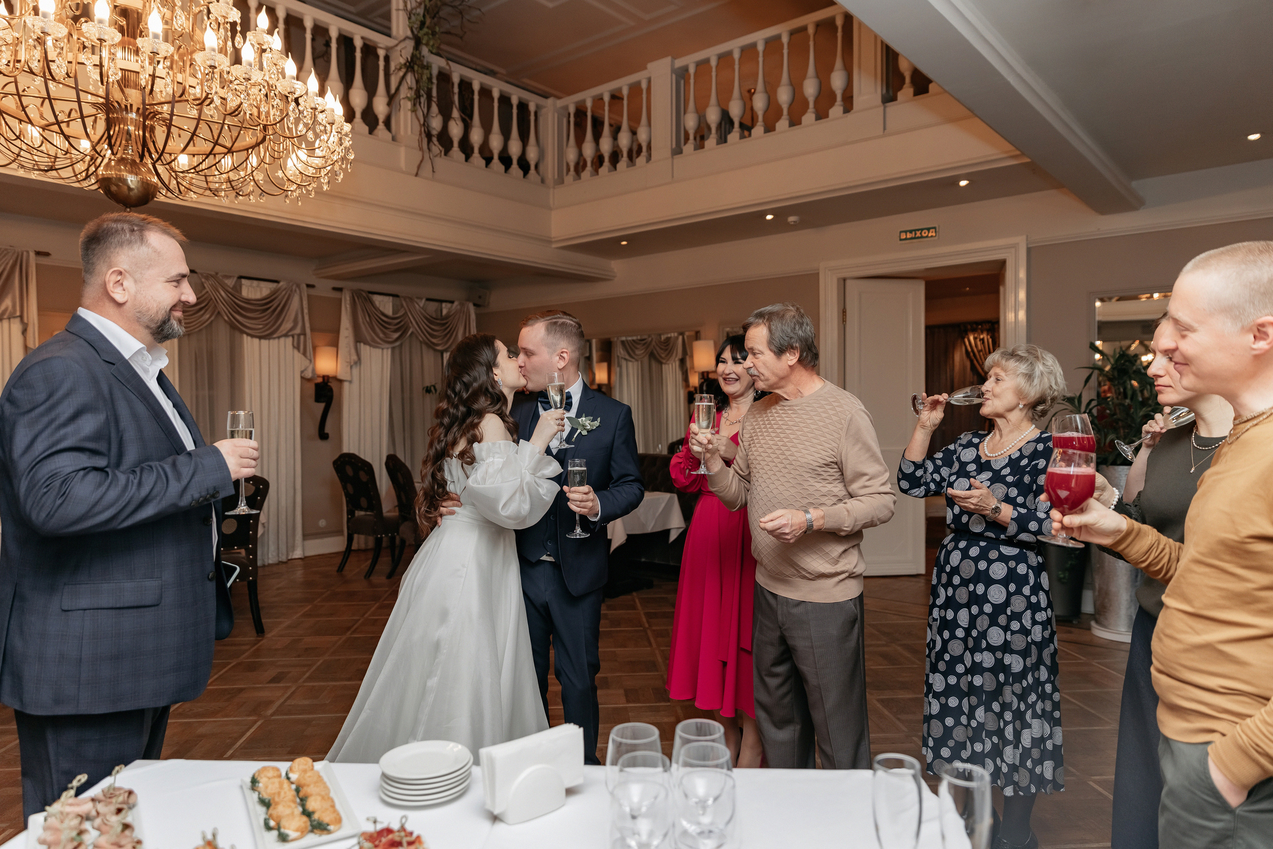 АРХИВ Ангелина и Денис: Отель Мовенпик, Аптекарский огород, ресторан Гусятникофф. Свадебный фотограф Москва