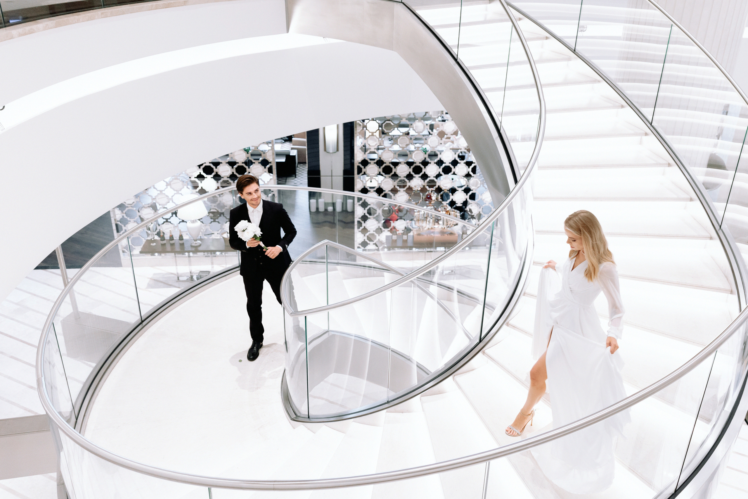 Елена и Адам в самом свадебном отеле ХАЯТ. Свадебный фотограф Москва