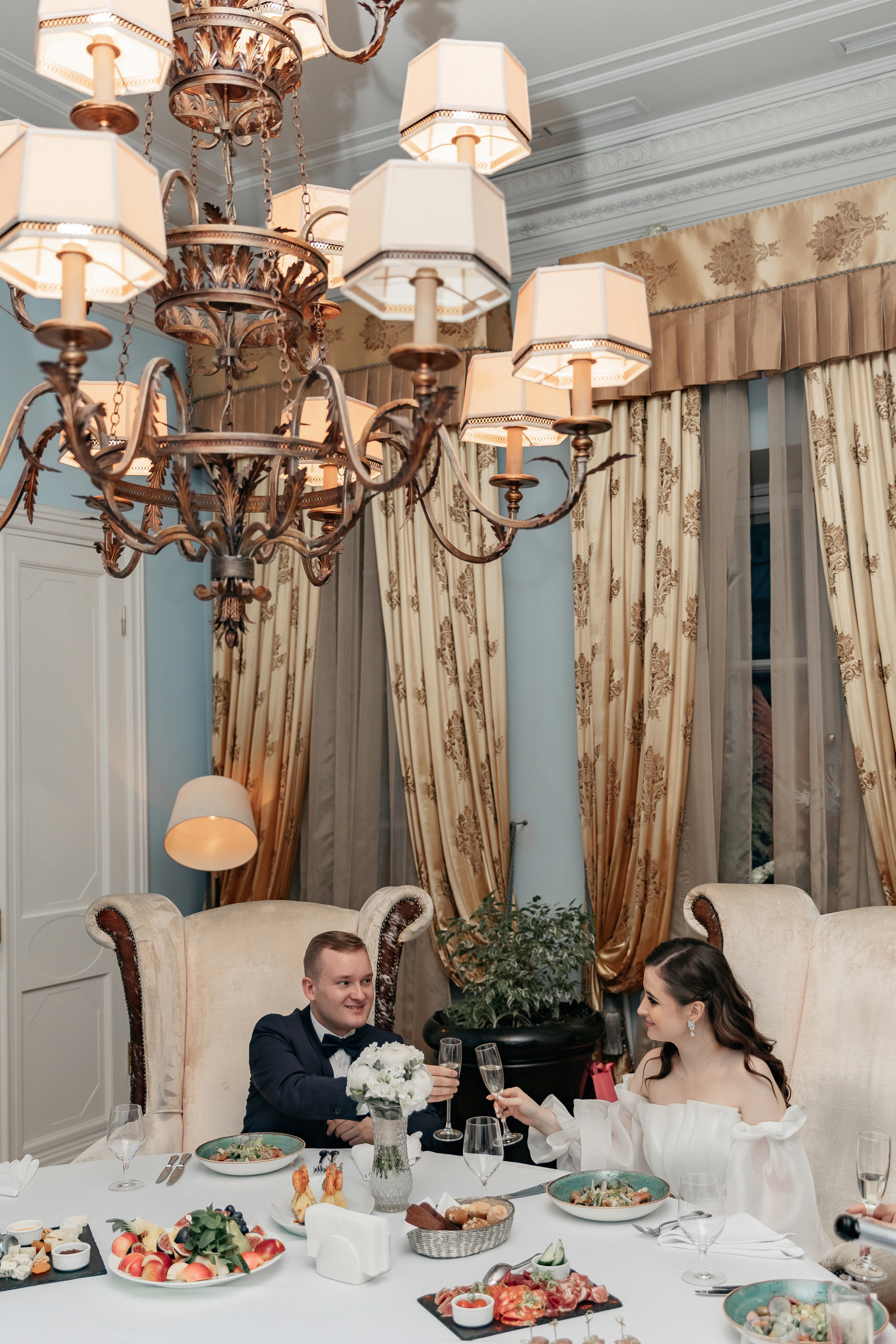 АРХИВ Ангелина и Денис: Отель Мовенпик, Аптекарский огород, ресторан Гусятникофф. Свадебный фотограф Москва